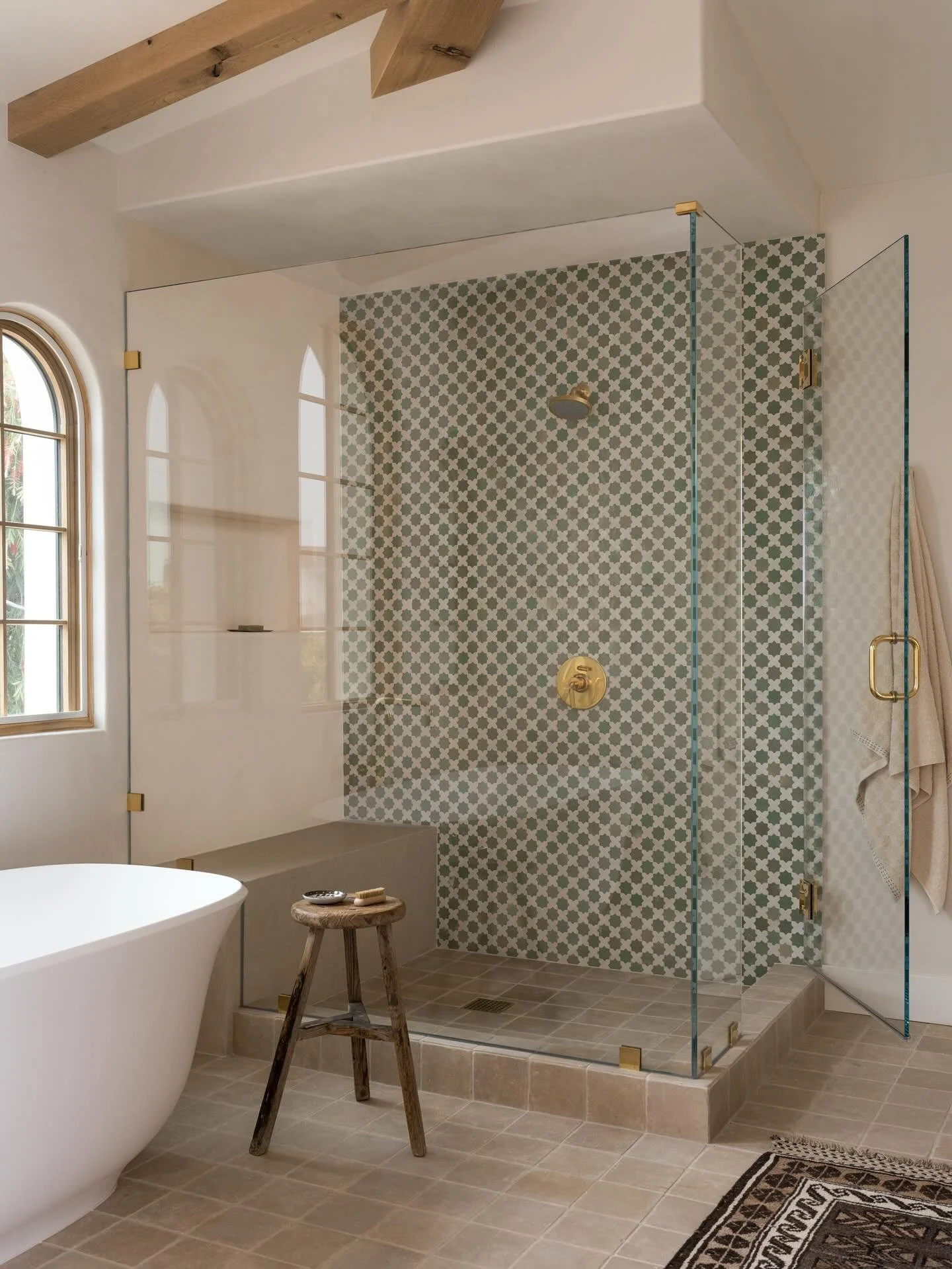 Shower? Or, soak?

Design/Styling: @anaberdesign 
Architecture: @t7architecture 
📷: @charlotteleaphotography 

#anaberdesign #aNDcanyon #bathroominspo #bathroomdesign #plasterwalls #myhousebeautiful #mybhghome #ruedaily #sodomino #elledecor #zellige