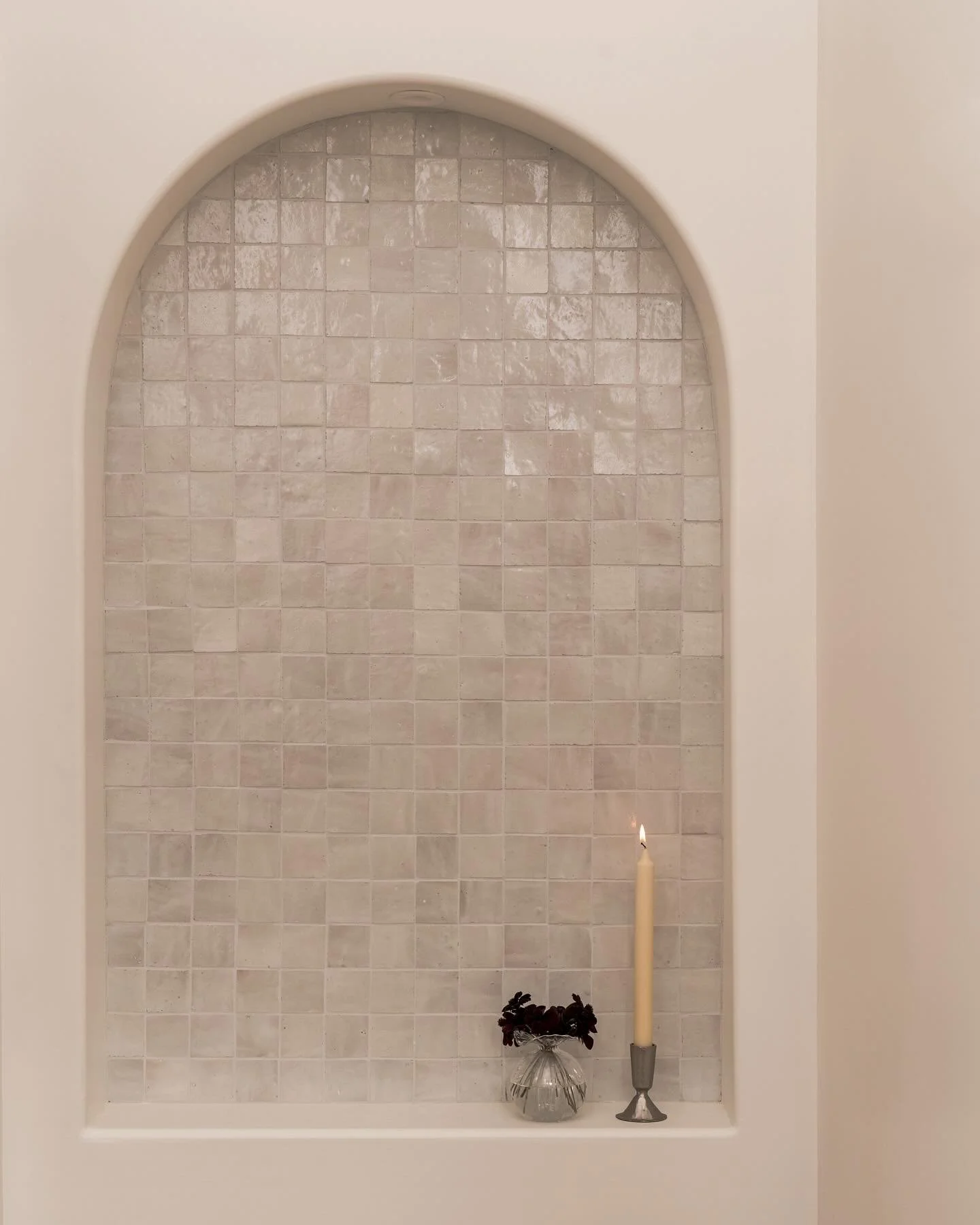A quiet corner at our Canyon project. Extra tile square footage made for some unexpected moments ✨

Design/Styling: @anaberdesign 
📷: @charlotteleaphotography 

#anaberdesign #aNDcanyon #arches #niche #zelligetiles #tiletuesday #spanishmodern #moder