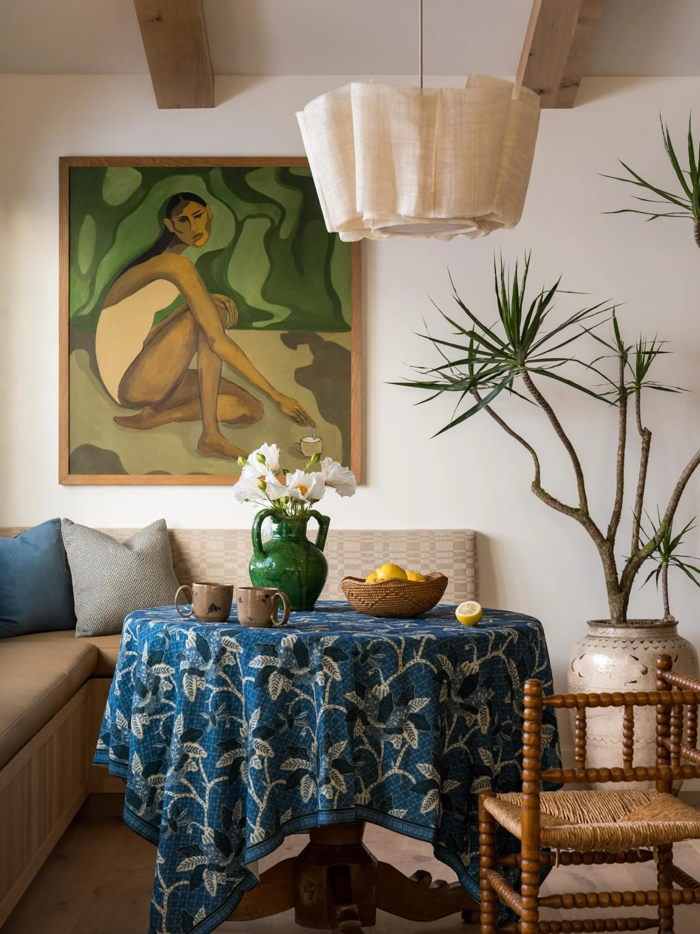 A color story&hellip;.

#aNDcanyon #anaberdesign #breakfastnook #cornerofmyhome #ruedaily