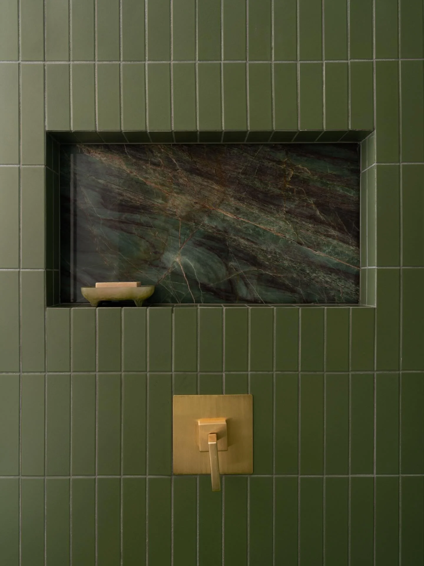 Minimal design with maximum impact. I love using cement tiles when designing modern spaces. They have just the right amount of movement without feeling too cold. Olivine 2x8 cement tiles from @zia_tile ✨

Architecture and Build: @fieldxstudio 
Interi