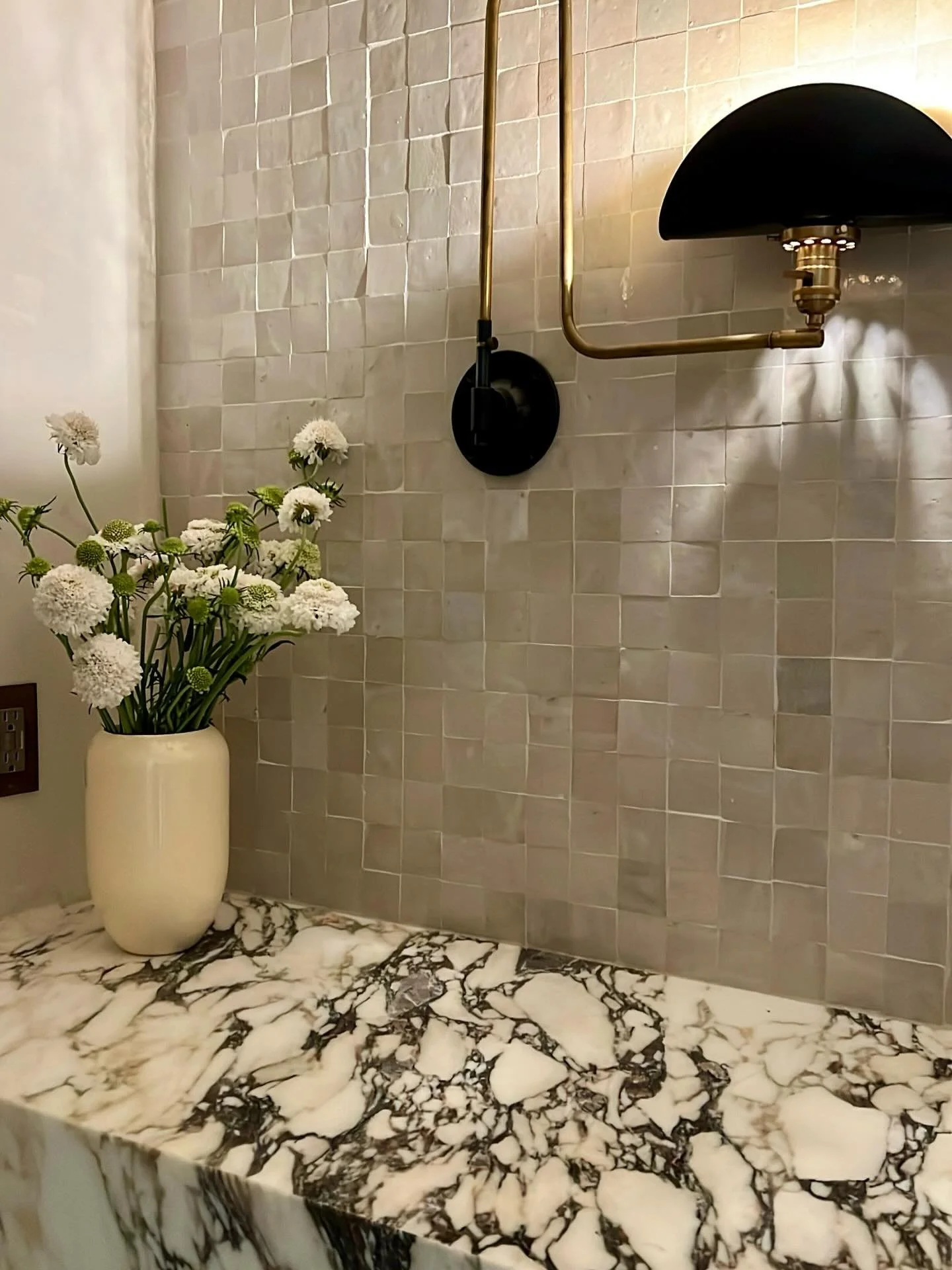 Home 🫶🏻

Design: @anaberdesign 

#bathroomdesign #bathroominspiration #zellige