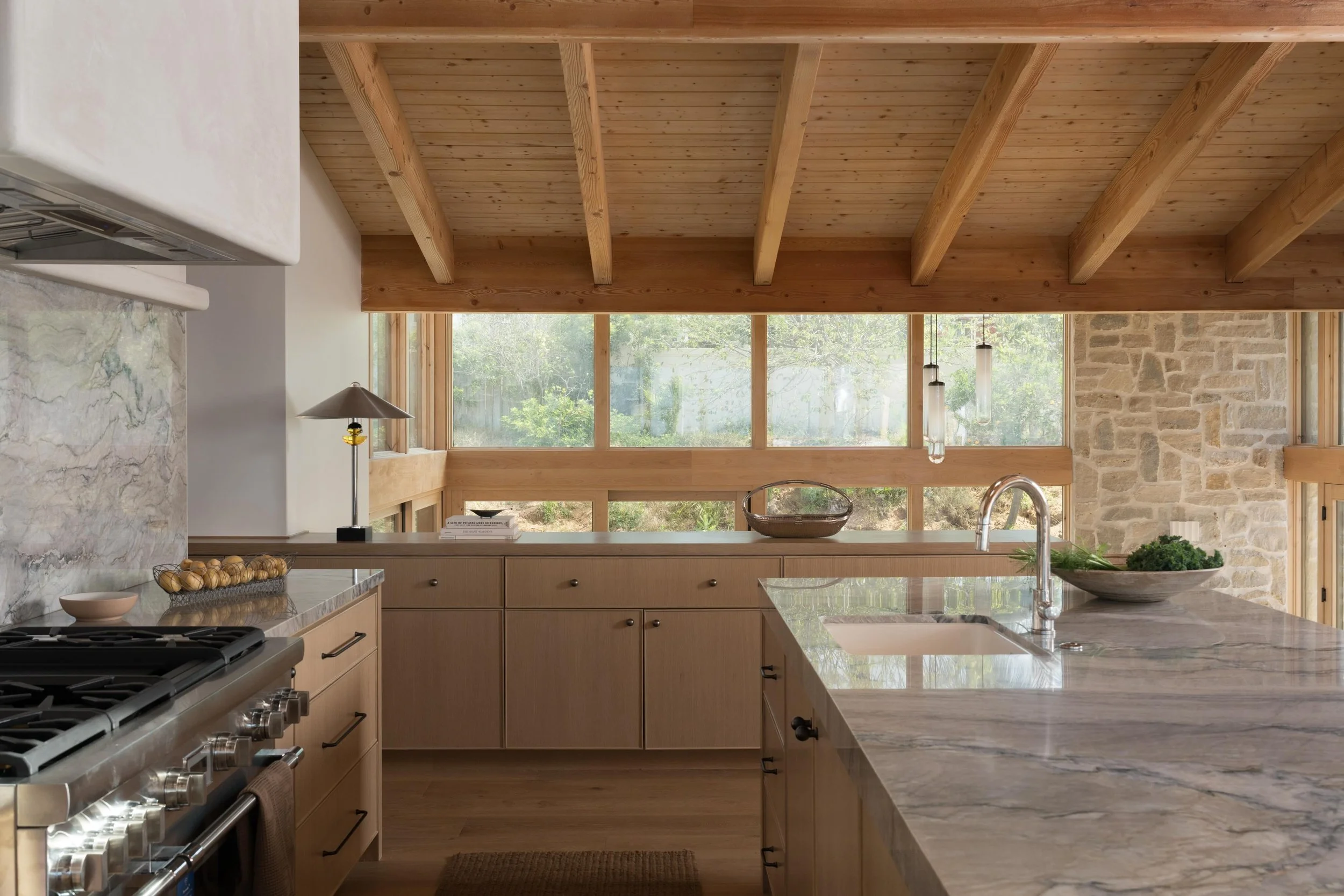 Sharing one of my favorite views from our Sunset project. I love the merging of natural materials here: oak, quartzite, wood beams, and stone walling merging all together and working in harmony.

#aNDsunset

Design/Styling @anaberdesign 
Build: @oreg