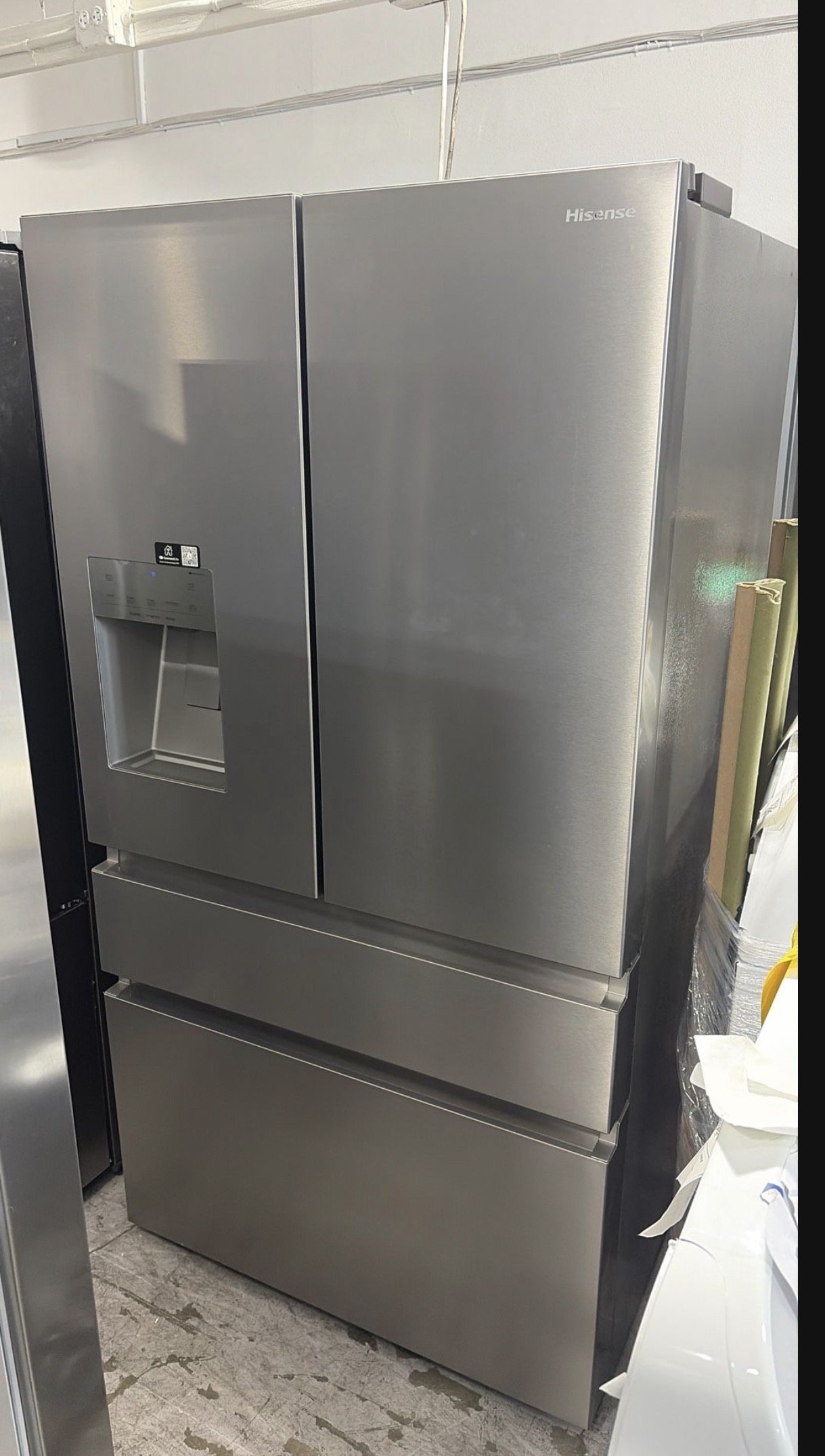 HISENSE 4 DOOR REFRIGERATOR