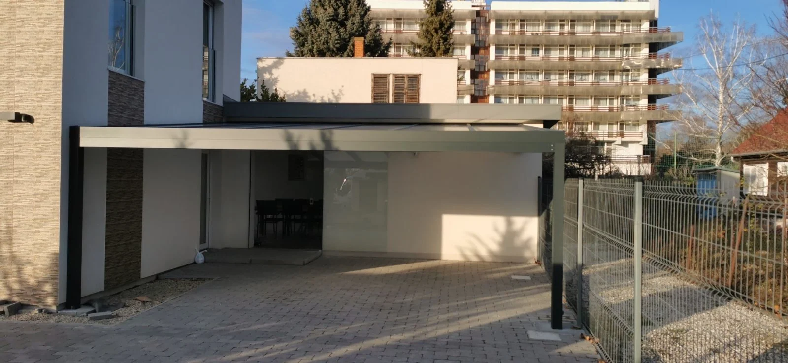 Alumínium gépkocsibeálló polikarbonát fedéssel