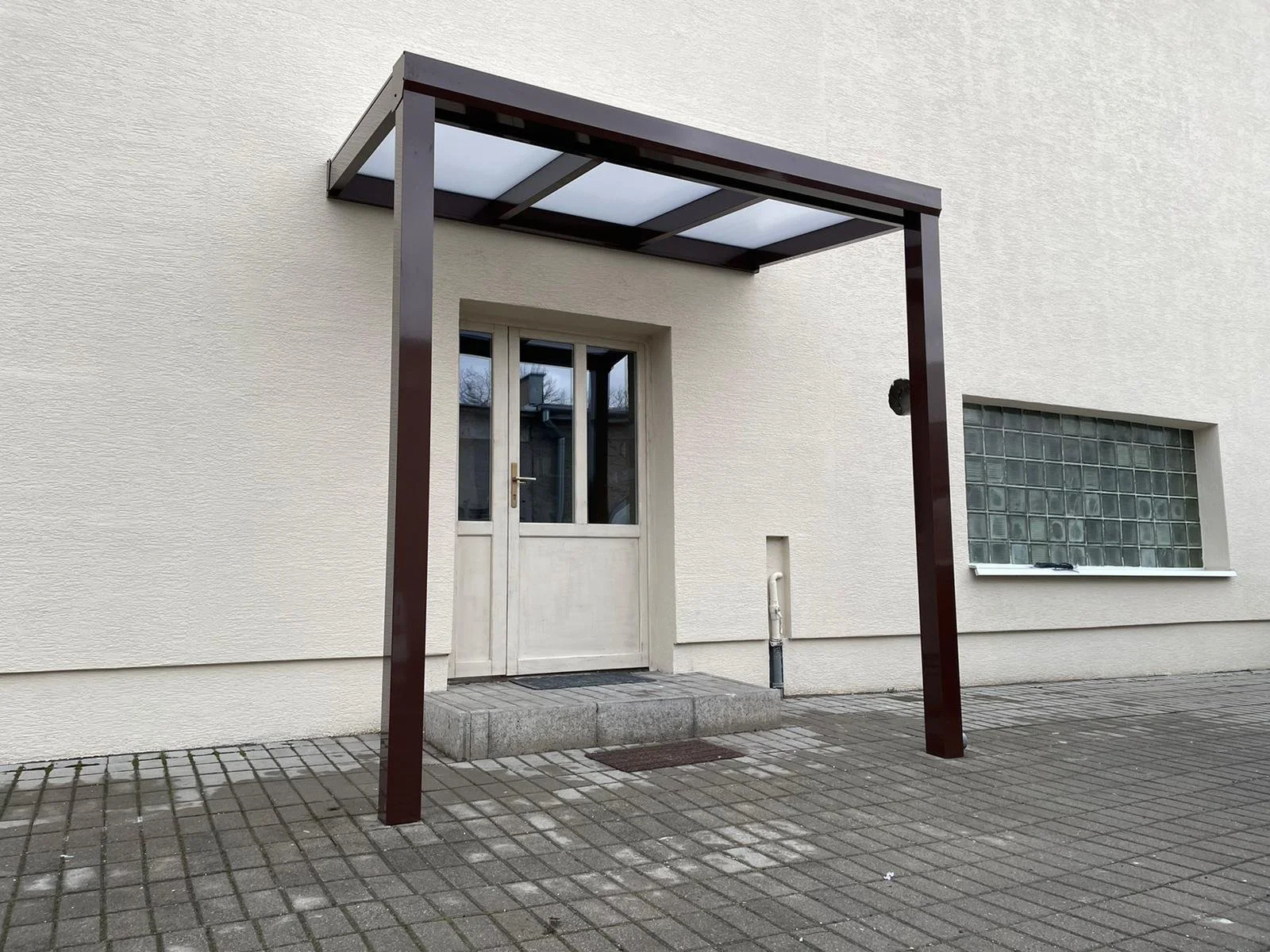 kismeretu-aluminium-pergola.jpeg