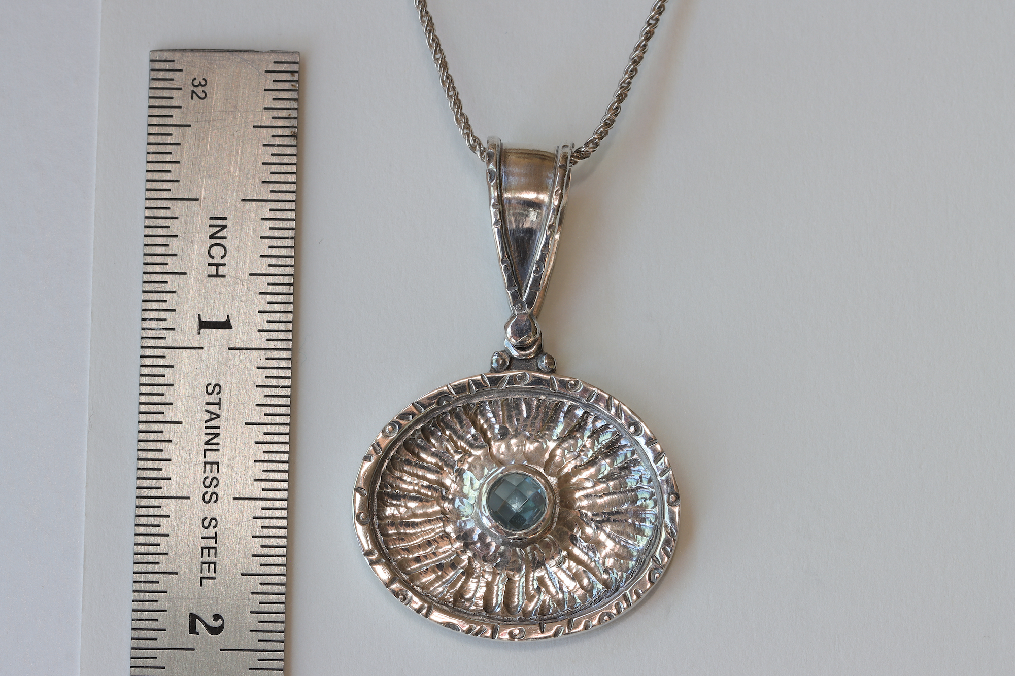 InscEdge_9341_2000pxRec.png