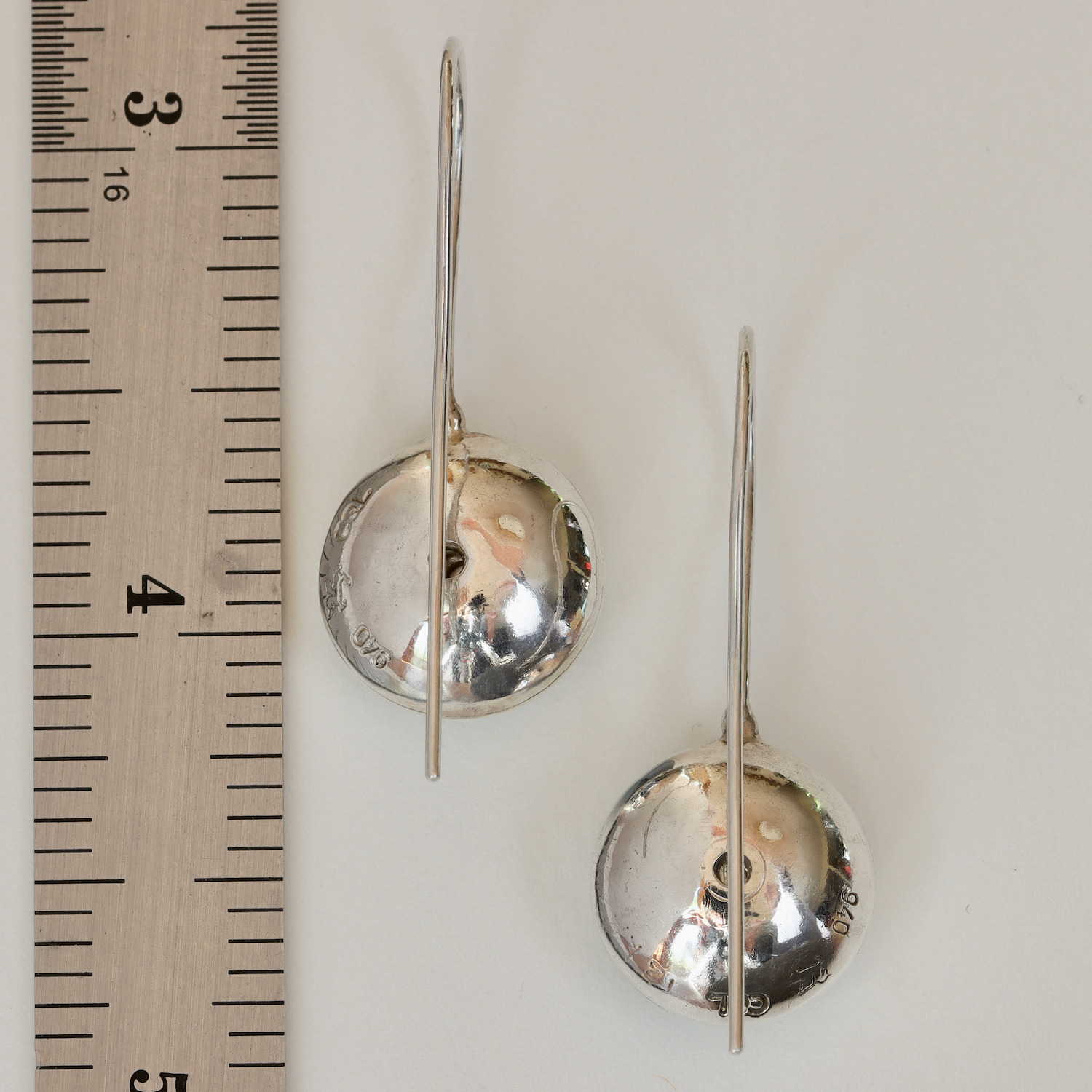 ReflectedFieldOpal_9333_1500pxSQ.png
