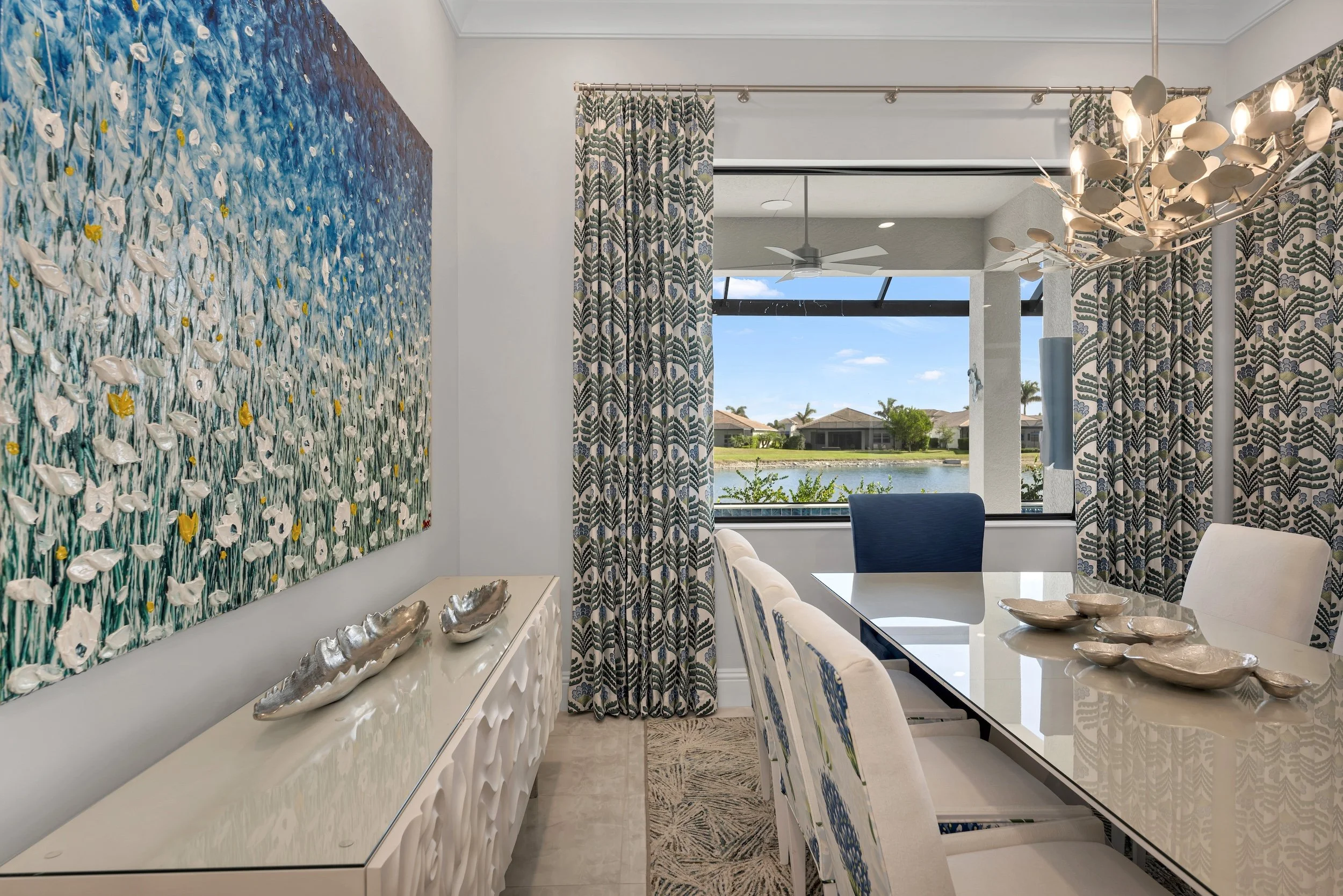 DiningMain - Close.jpg