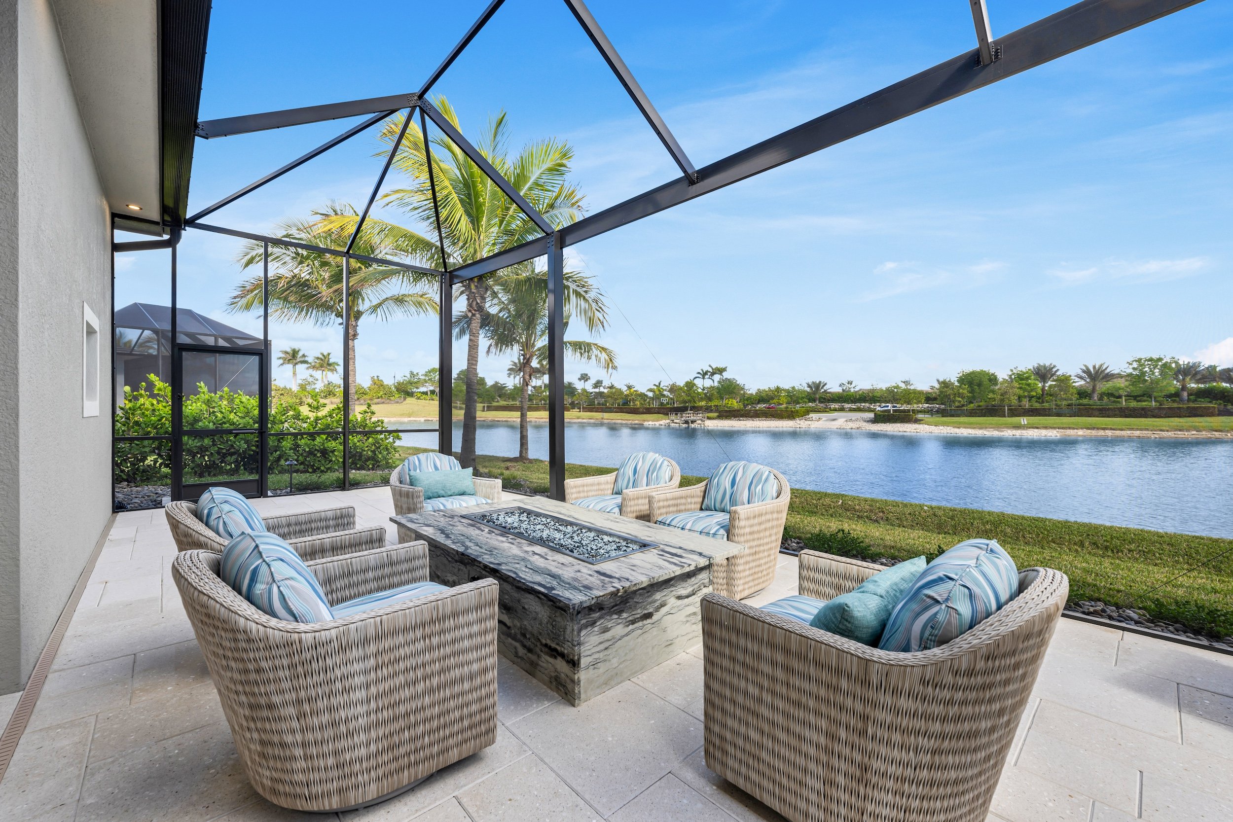 Outdoor Fire Pit.jpg