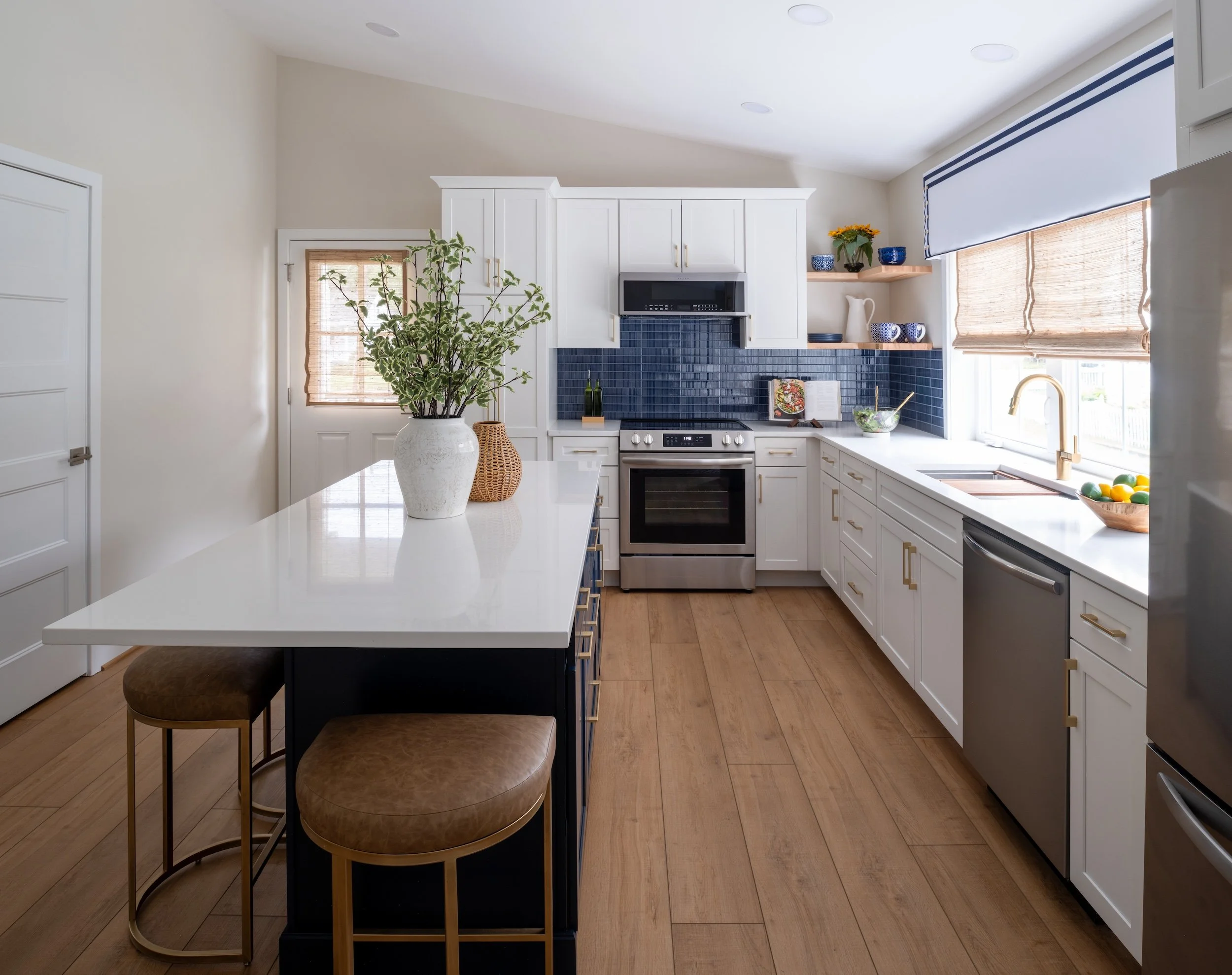 Transitional Kitchen Remodel by KD Designs Custom Interiors — Project 2 project photo