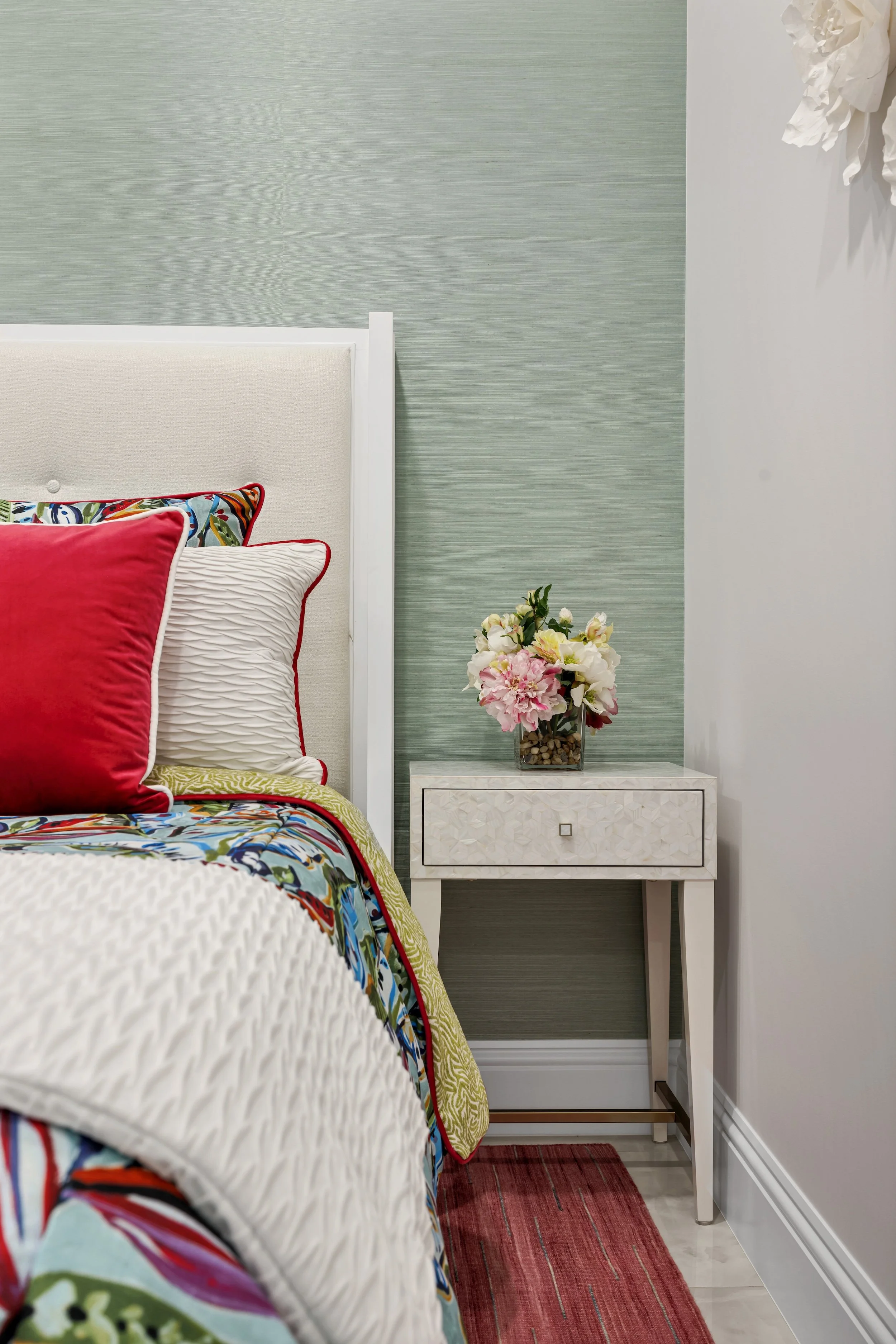 Guest Suite Bed - Detail 2.jpg