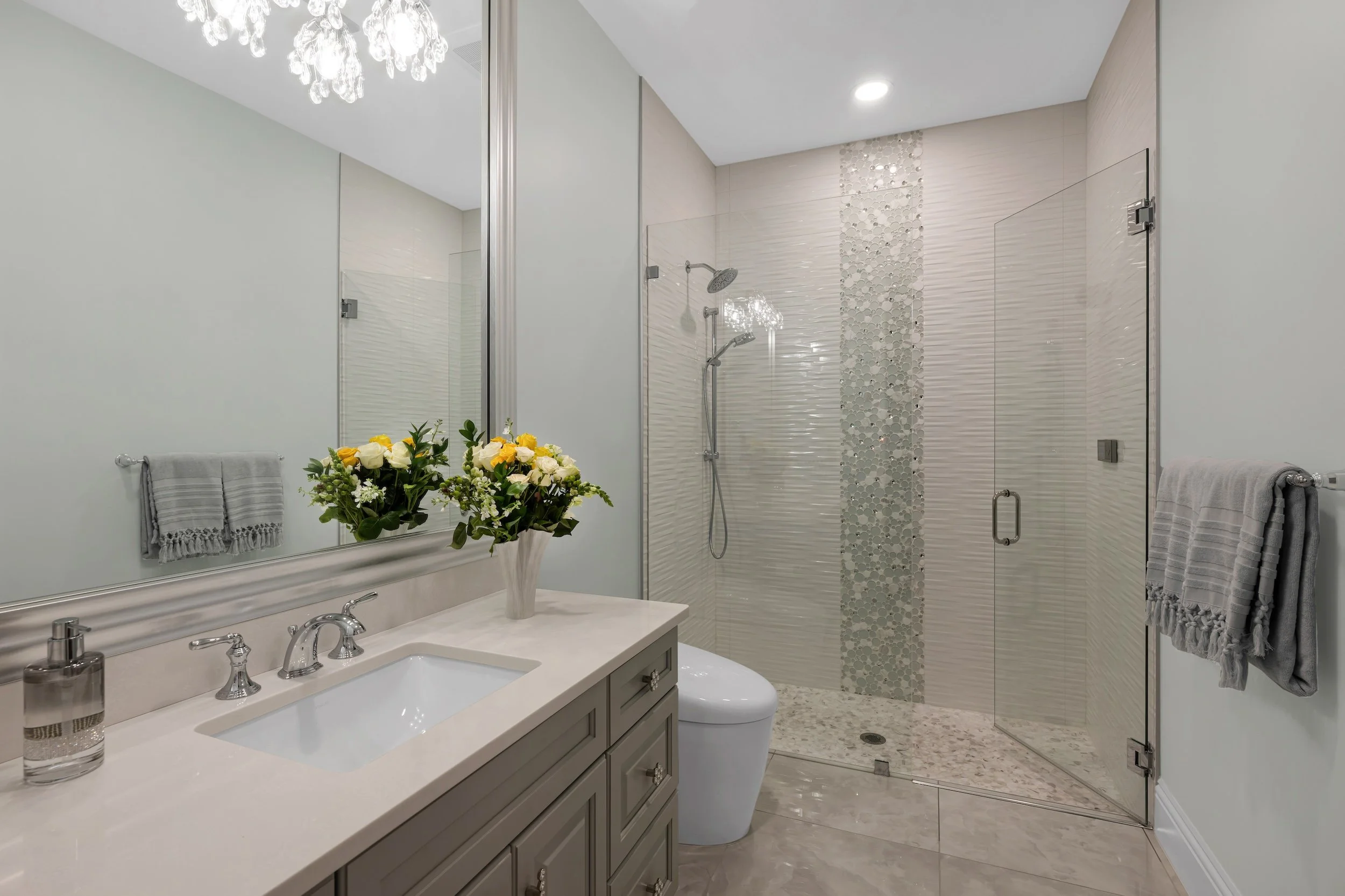 Guest Suite Bath.jpg