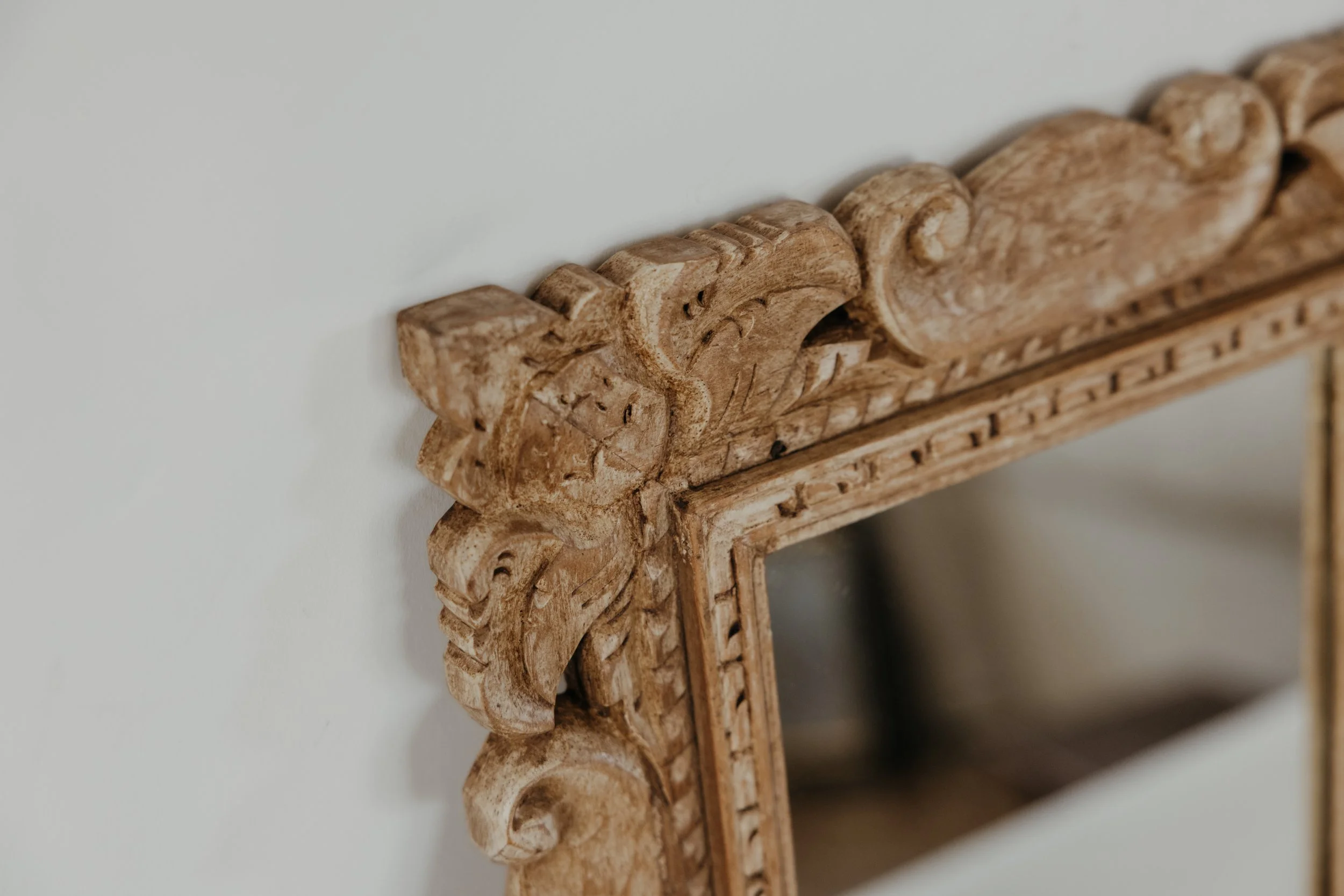 Hawthorn_Carved Mirror_3-29 (3 of 7).jpg