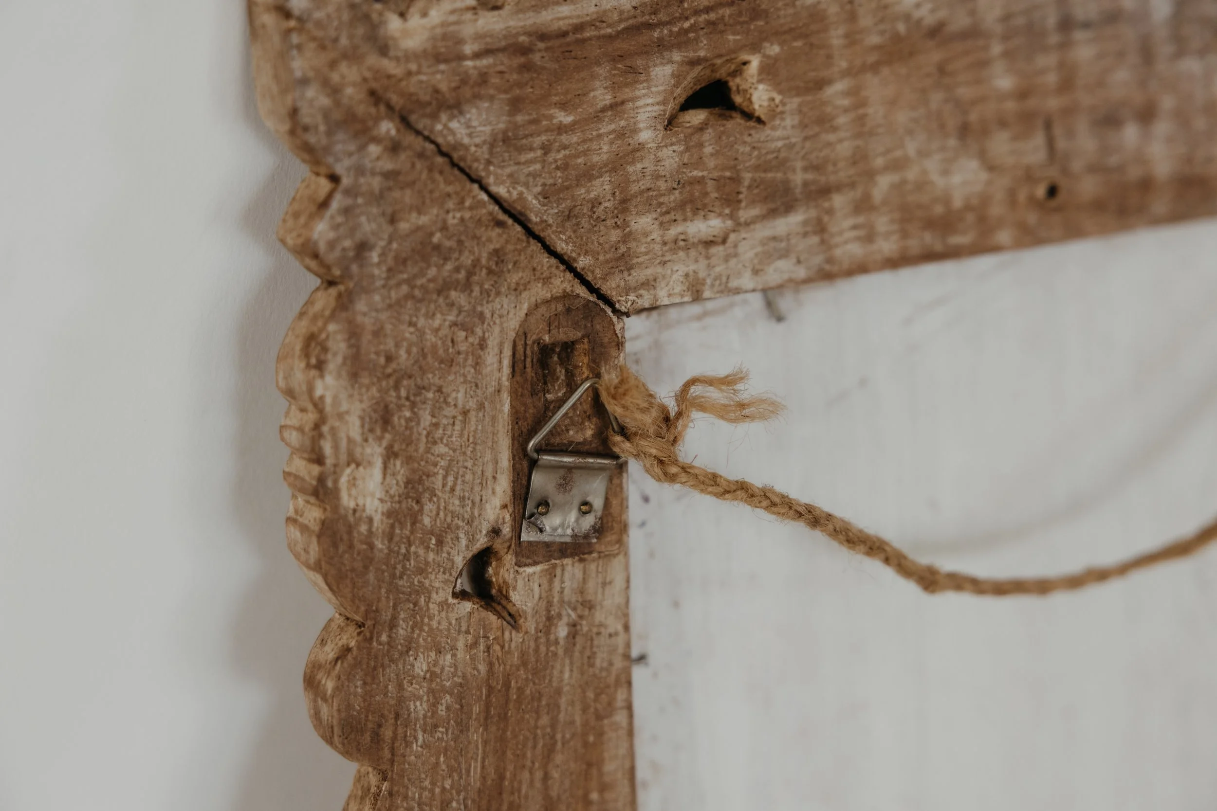 Hawthorn_Carved Mirror_3-29 (5 of 7).jpg