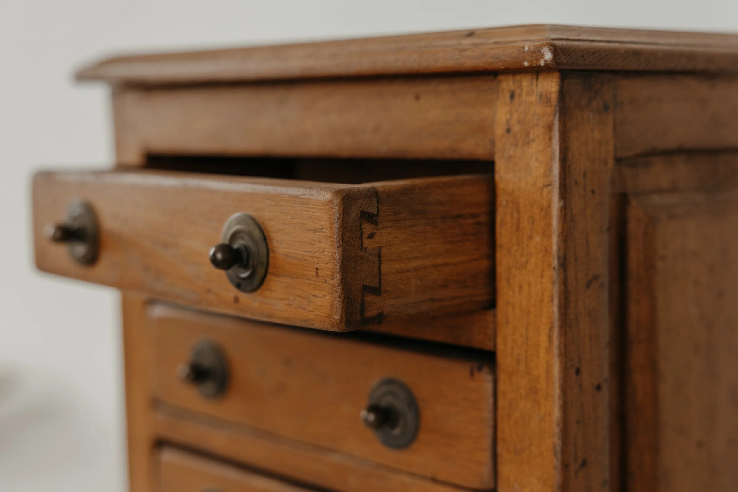 Hawthorn_Jewlery Box_3-29 (4 of 8).jpg