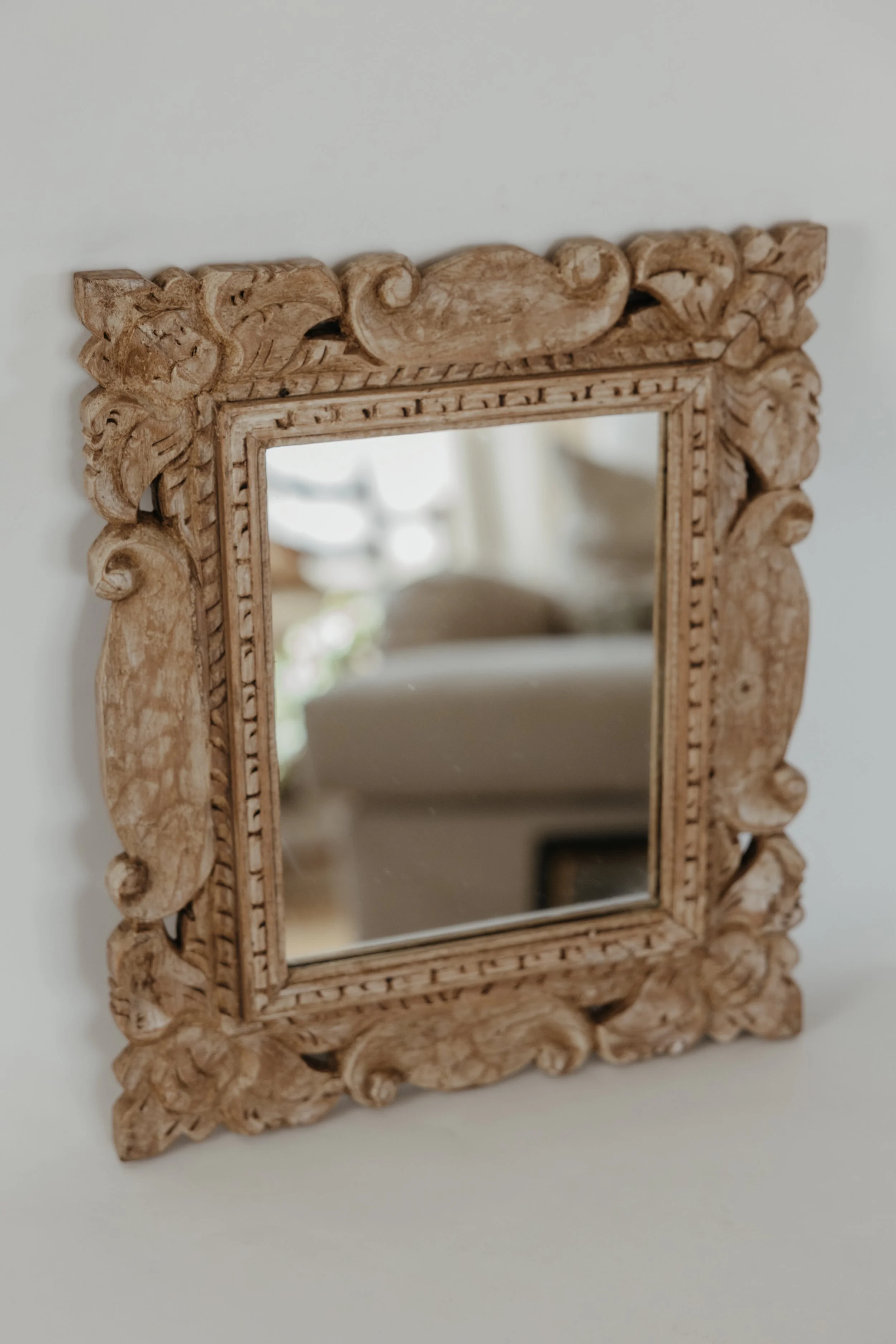 Hawthorn_Carved Mirror_3-29 (1 of 7).jpg