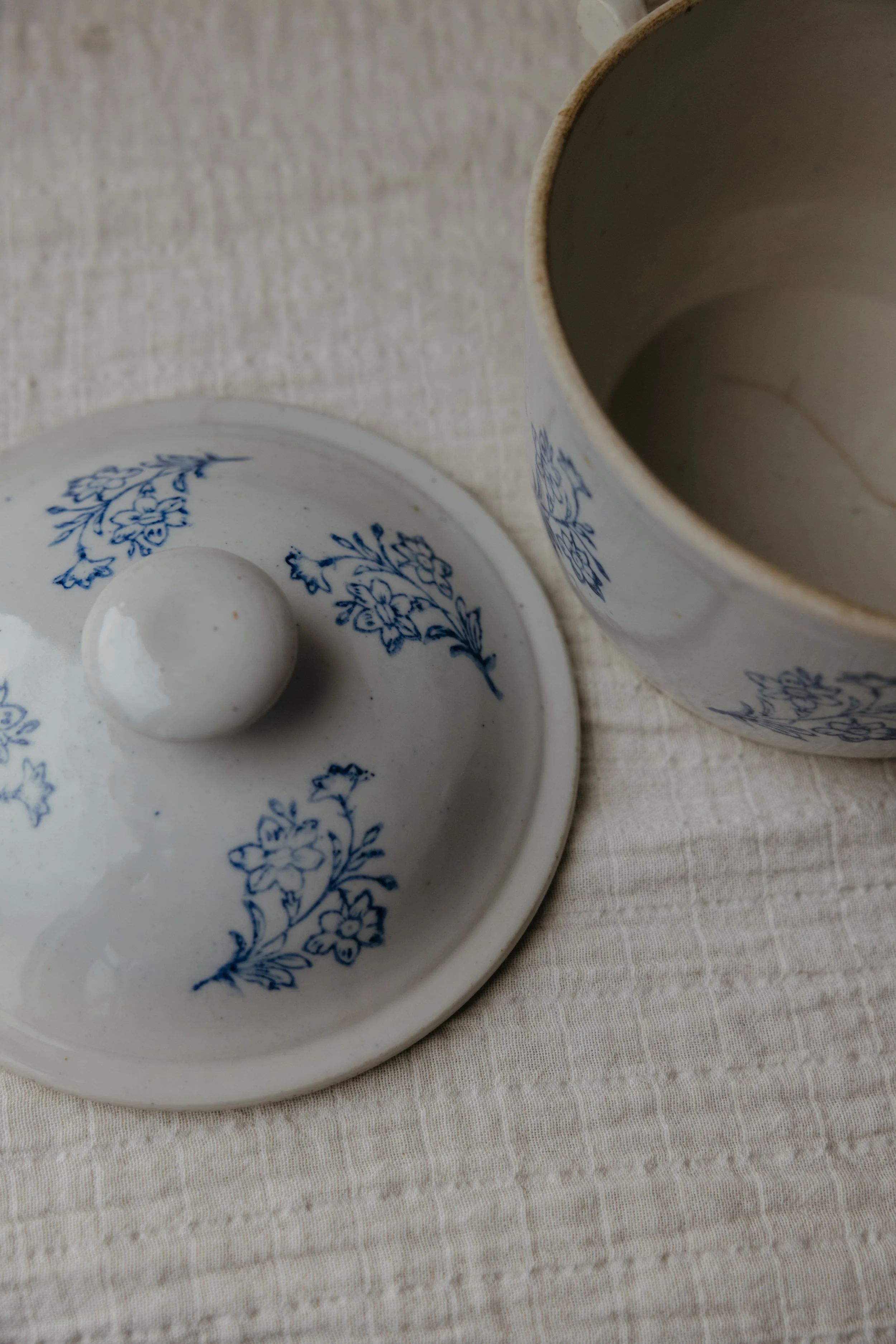 Hawthorn_Blue and White Ceramics_3-26 (15 of 35).jpg