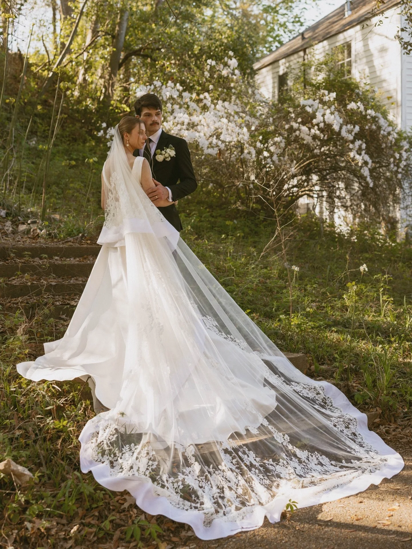 A look into a Briars wedding.
Timeless, effortless, and full of moments like these. 

Kathleen &amp; Jack ❤️

Photography: @aprilandpaul 
Planning: @jmeventsanddesigns 

#SouthernWedding #HistoricWeddingVenue #HistoricVenue #MississippiWedding #Natch