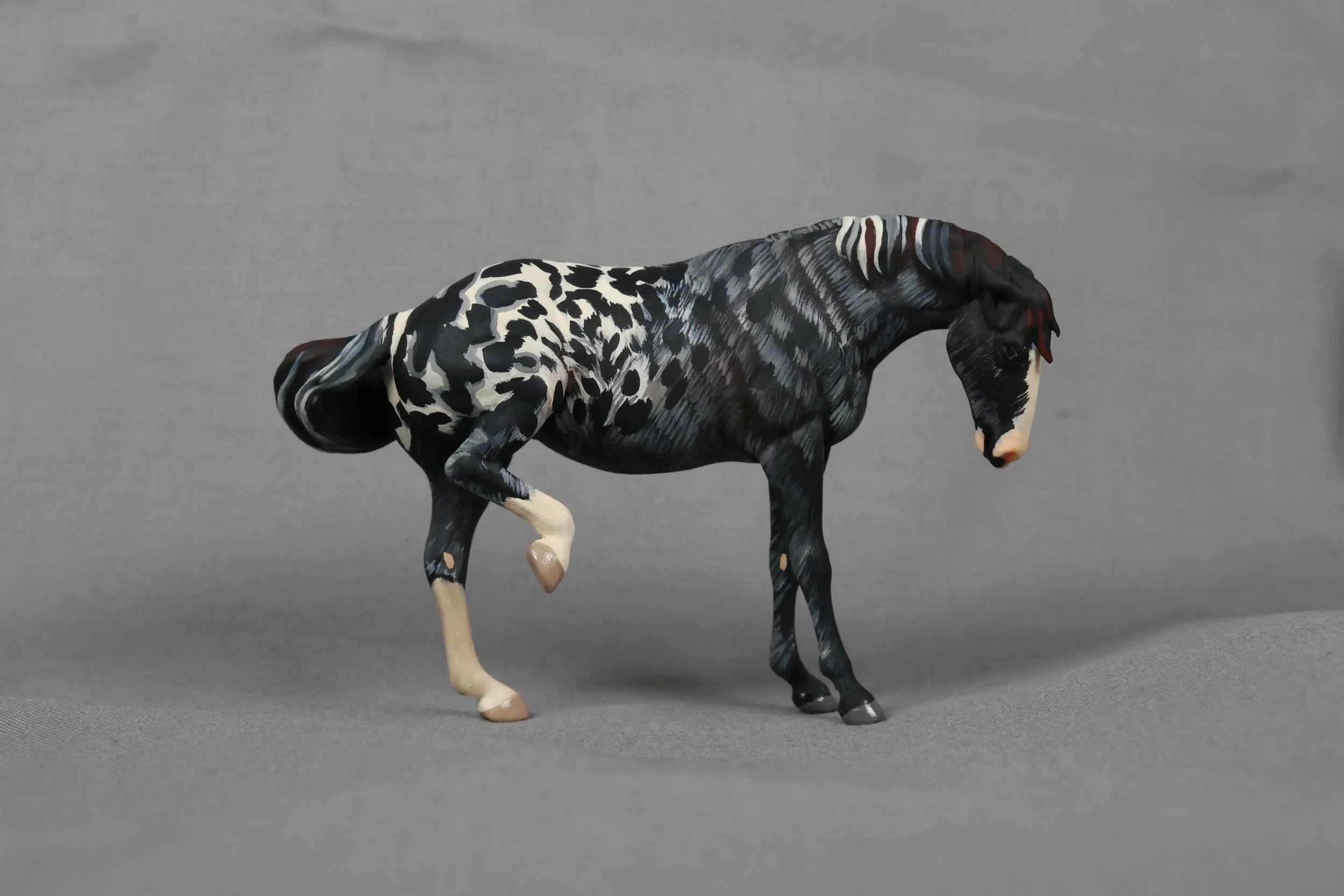 Stablemate Raven/ Kicker Mare by Hold your Horses | Blue Roan Blanket Appaloosa 

Available at the Breyerfest Artisans Gallery FCFS 

July 9th - July 11th 

{Tags}
#breyerfest #modelhorses #breyers #breyersforsale #breyerstablemates