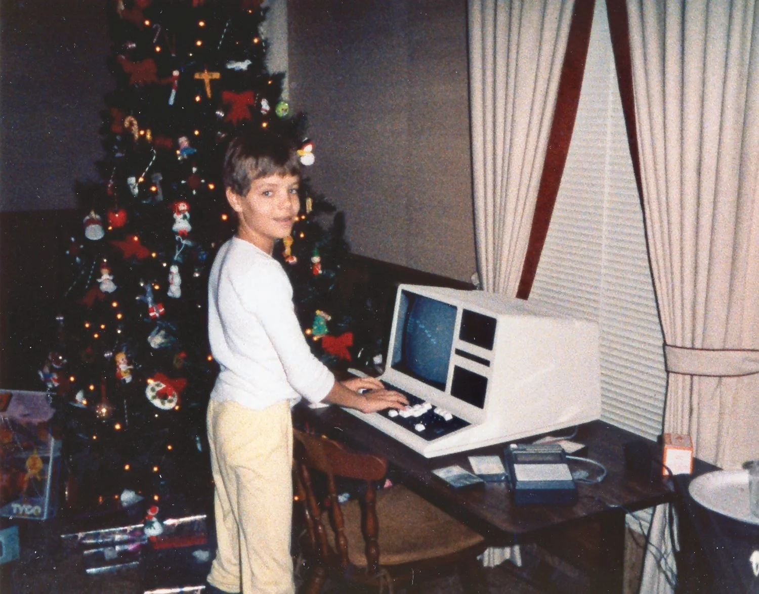 10 year old with computer in 1982