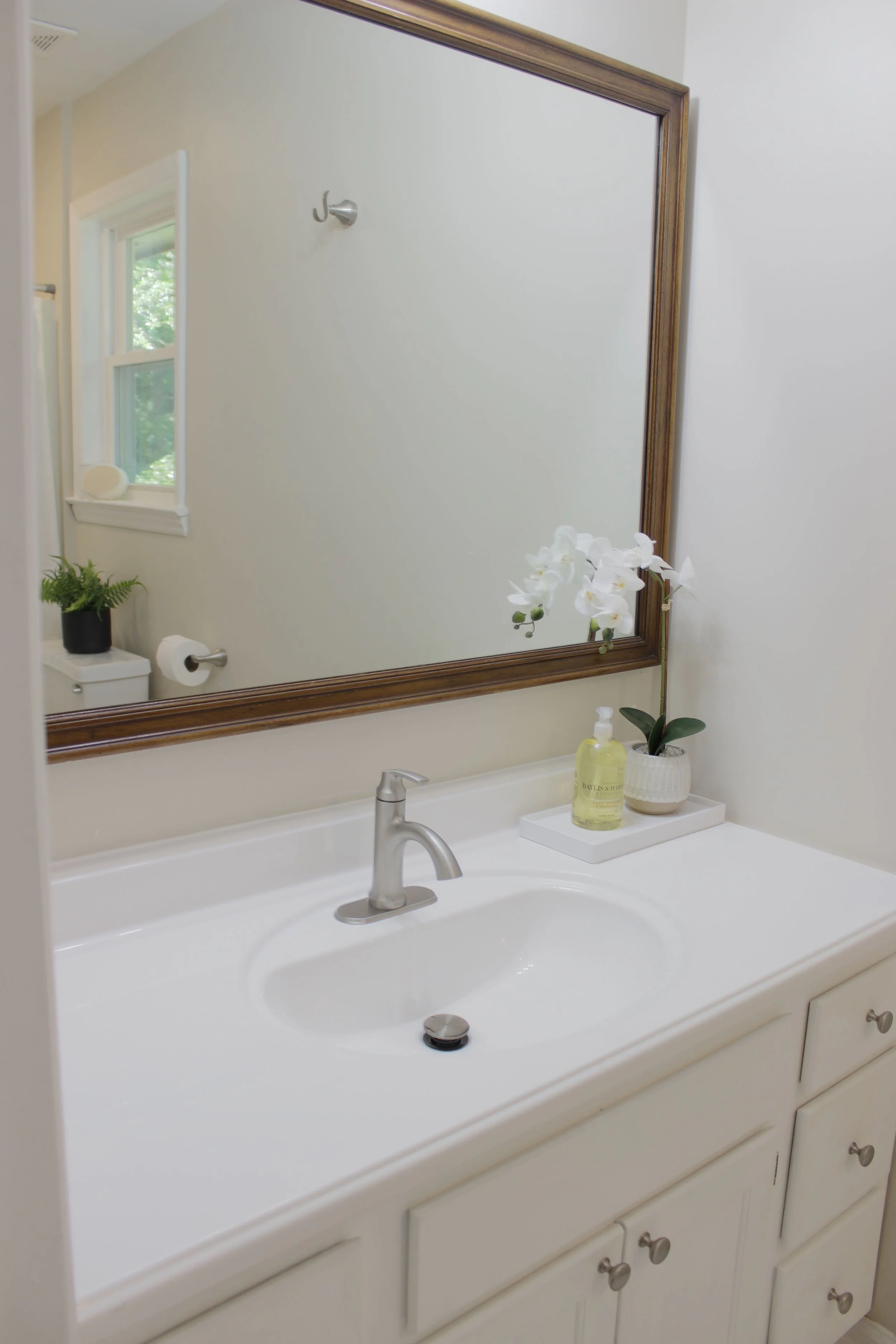 Primary bathroom - view1