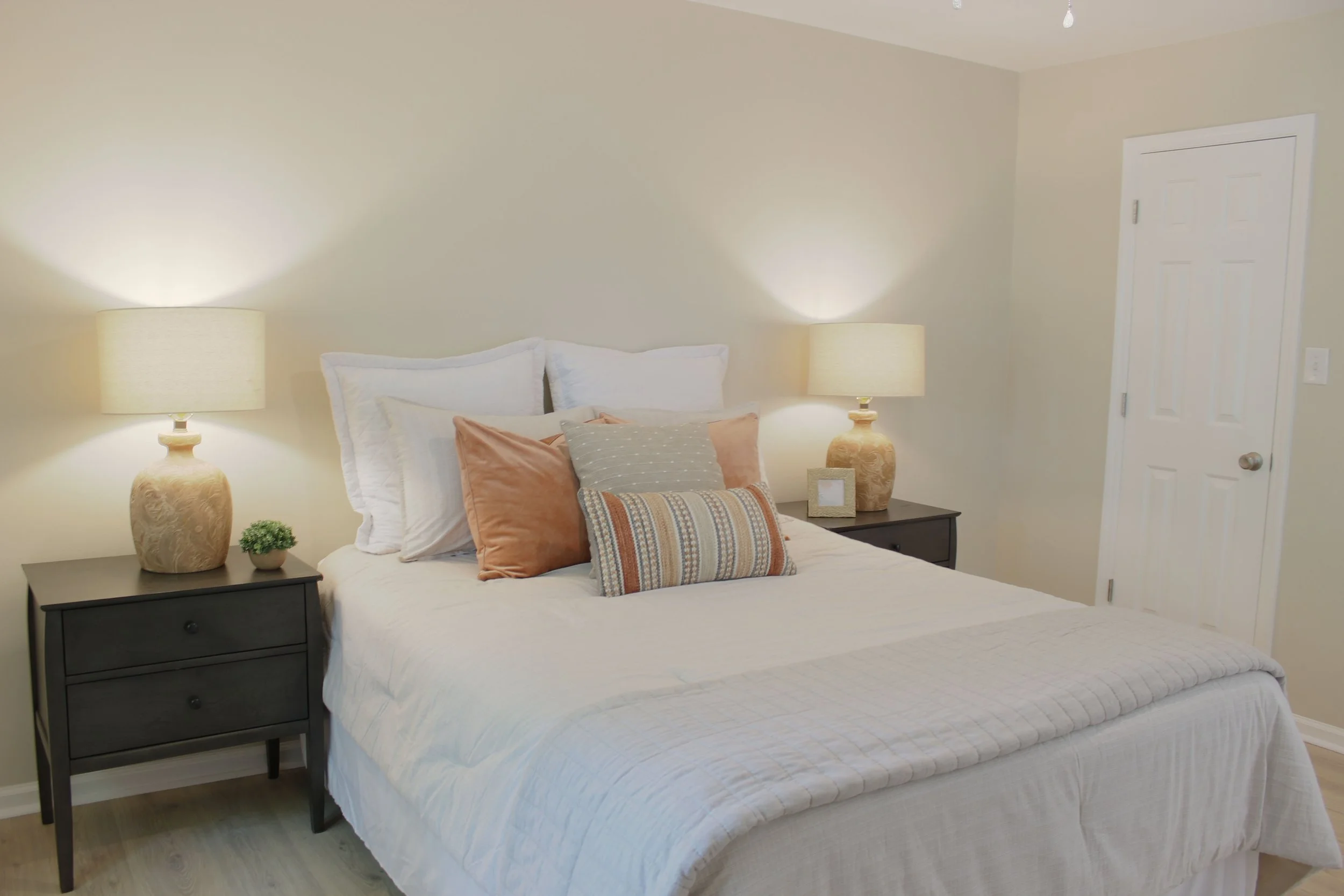 Primary bedroom - view2
