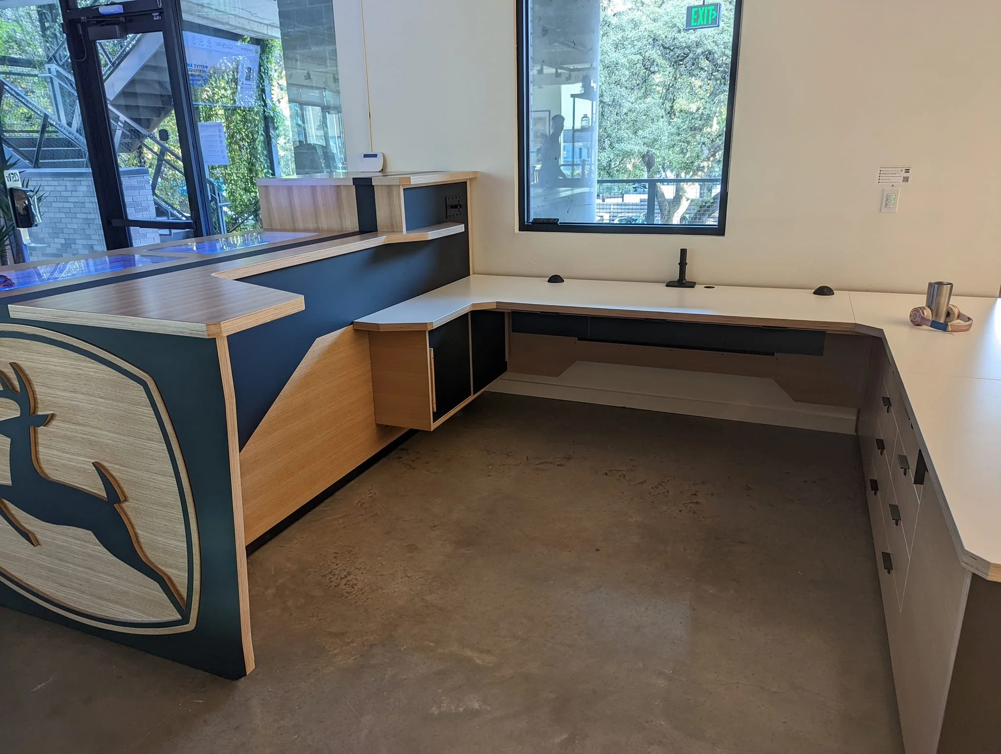 desk 3.jpg