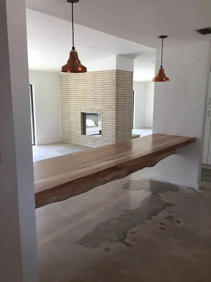 floating breakfast bar.jpg