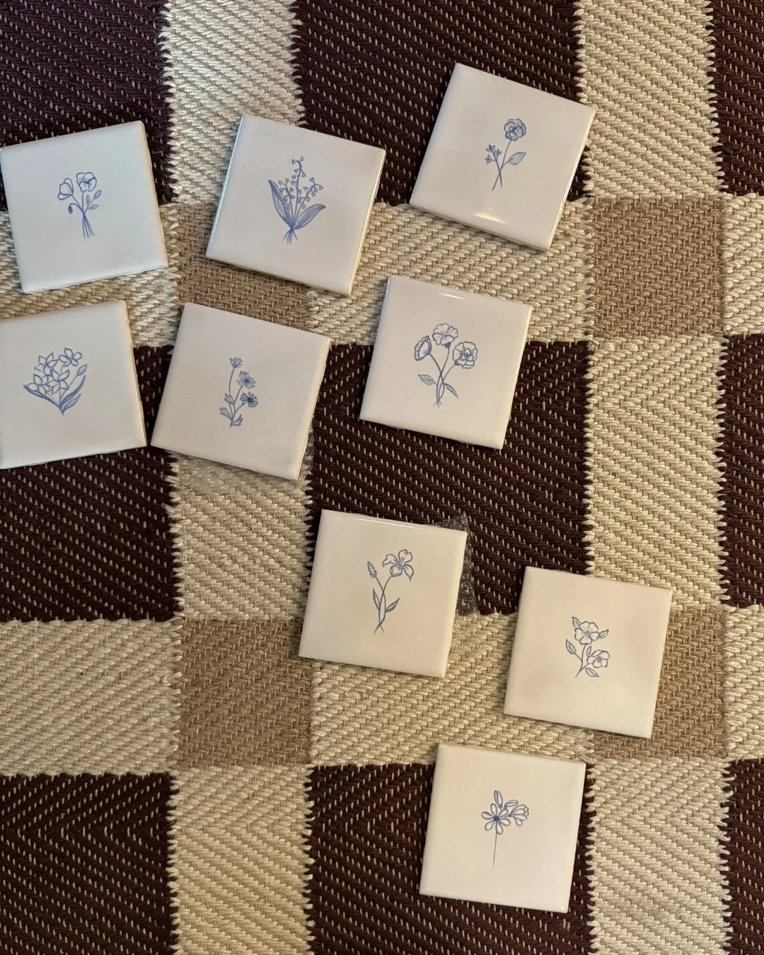 some process photos of the lovely project maplewood fireplace. we selected these sweet, delft-inspired custom tiles with floral motifs for each family member&rsquo;s birth month.⁠
⁠
__⁠
⁠
#shelbiecoxstudio #nycinteriordesigner #adprodirectory⁠
⁠
shel