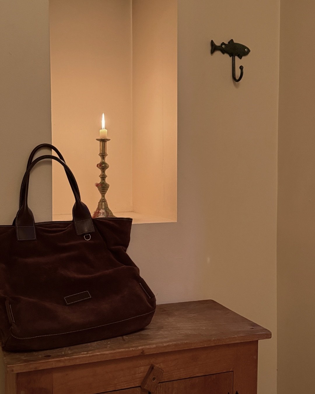 browsing hosting essentials at @gem.nyc followed by the soup of the day makes for a perfect winter afternoon 🤍