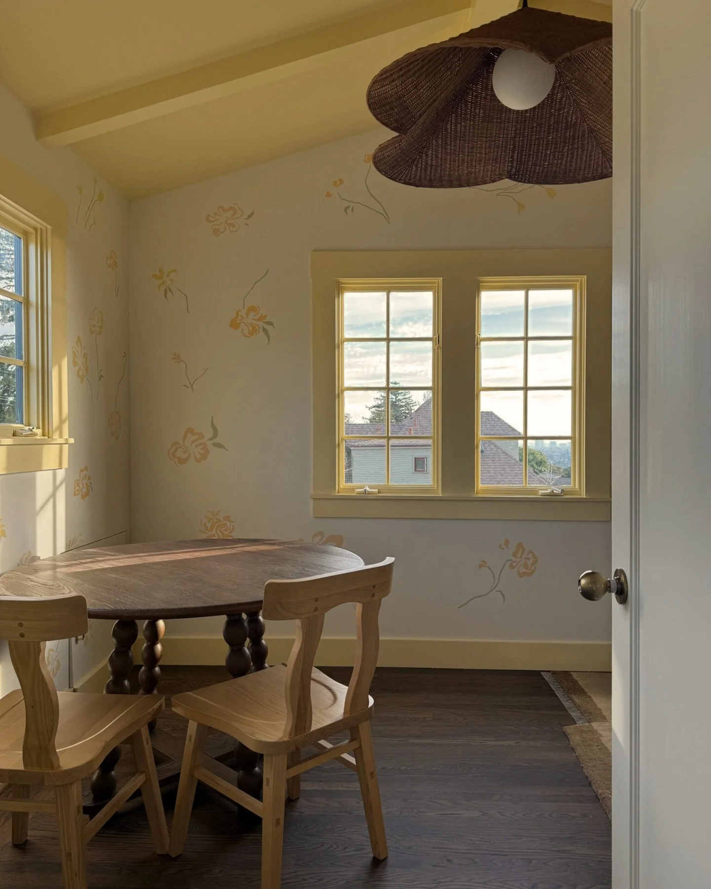 checking in on site progress, deliveries are arriving and installations are underway. cannot wait for the custom upholstery pieces and casegoods to arrive soon.⁠
⁠
loving the floral motifs and soft accent color moments woven throughout. ⁠
⁠
⁠#shelbie