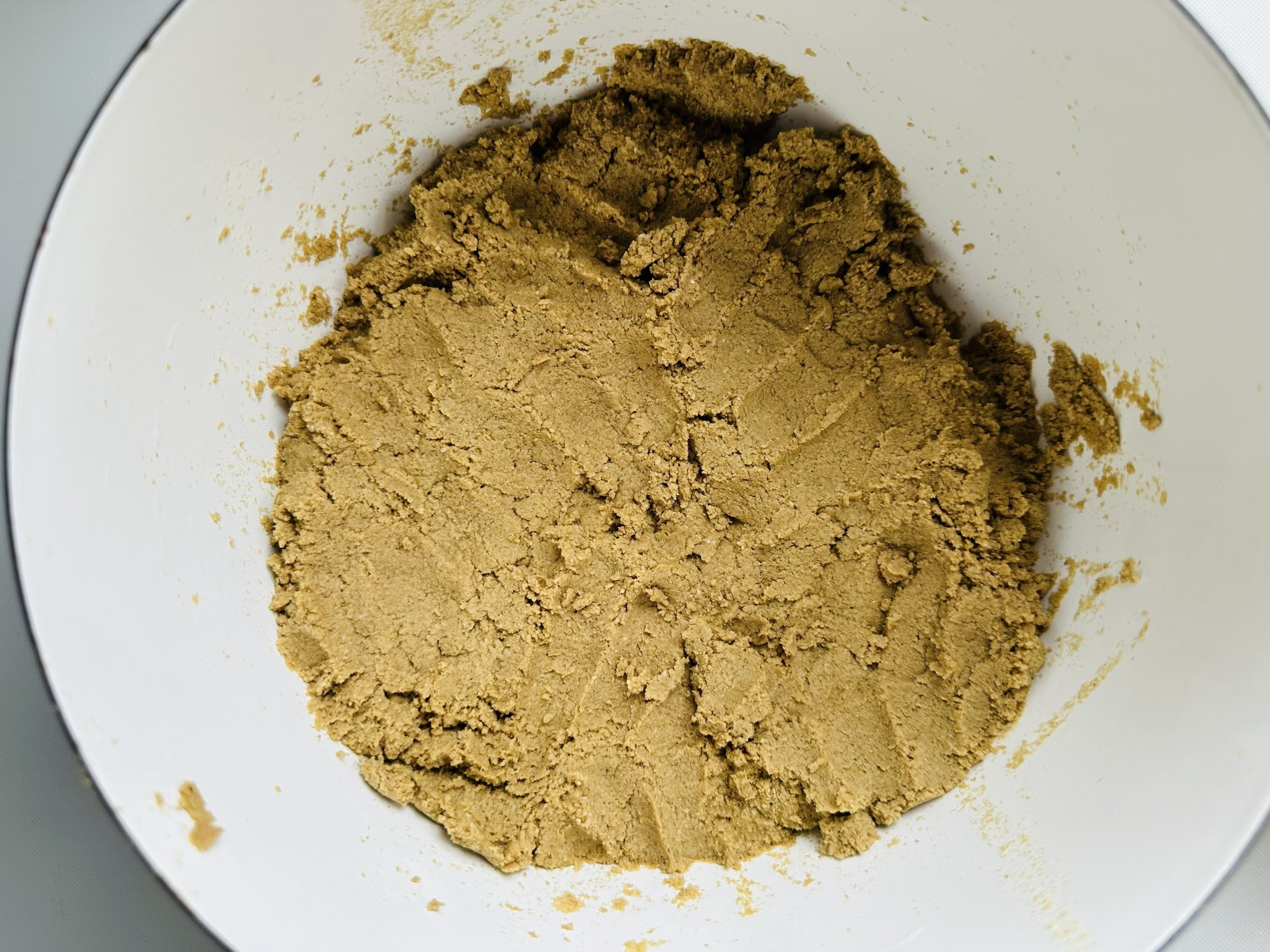 Nukadoko after mixing rice bran and salt water