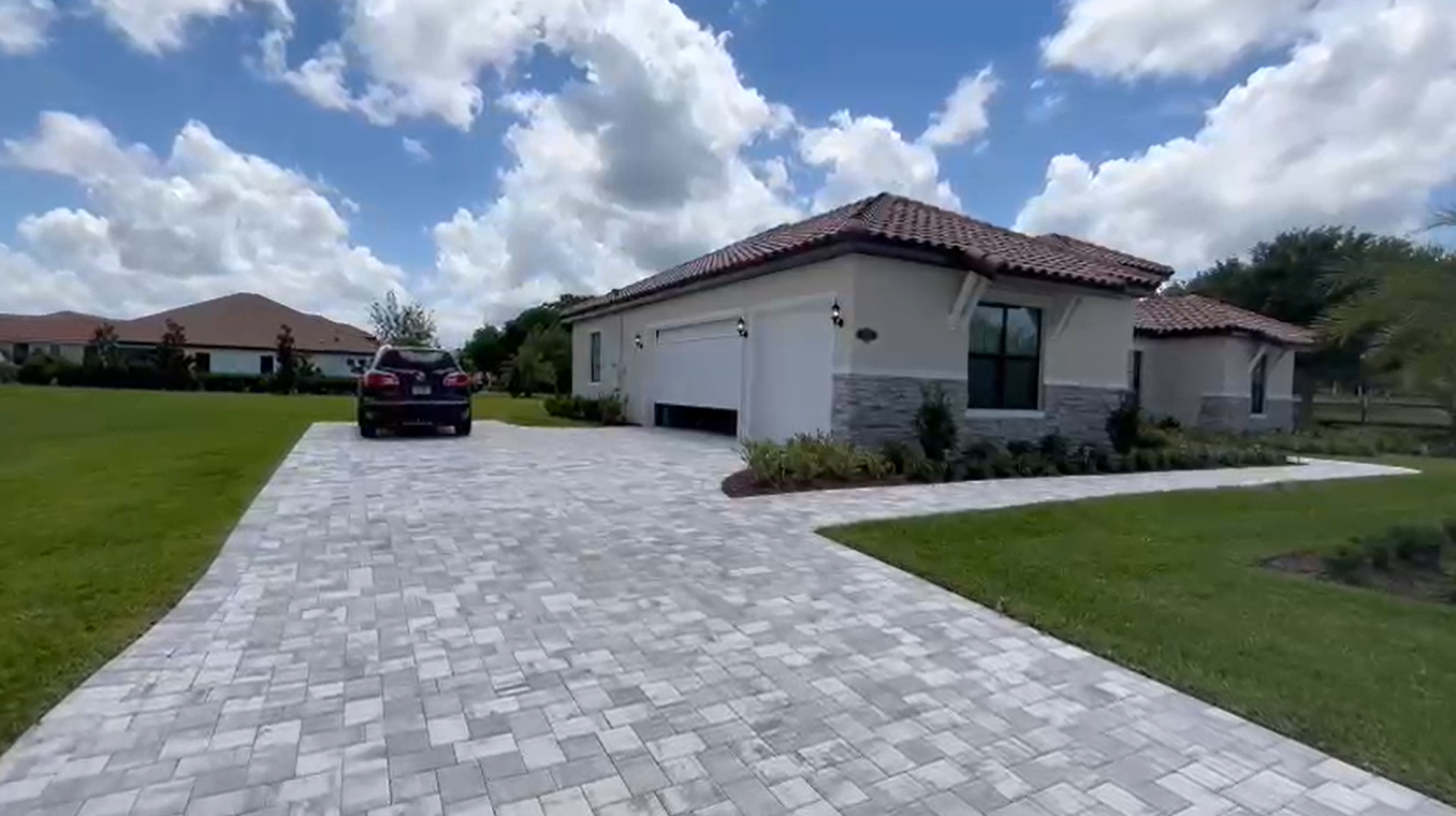 Blank Front House