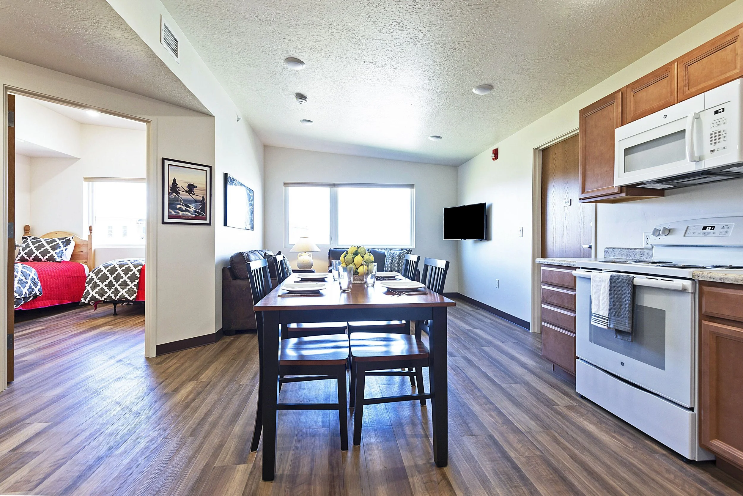Transitional Side of Table in Kitchen.jpg