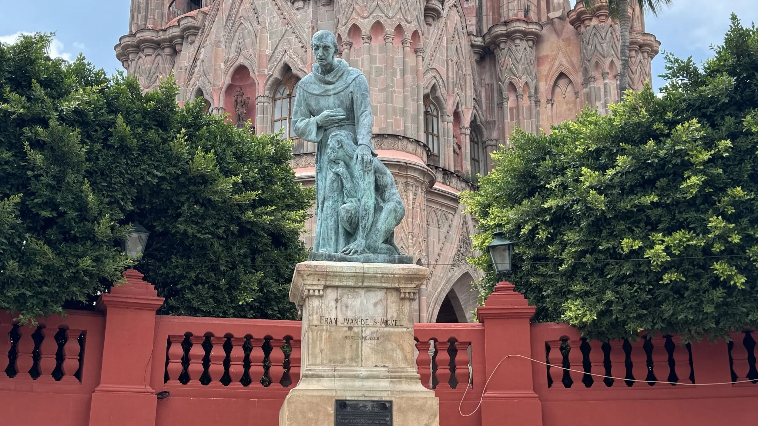 Statue honoring Fray Juan de San Miguel, founder of San Miguel de Allende.