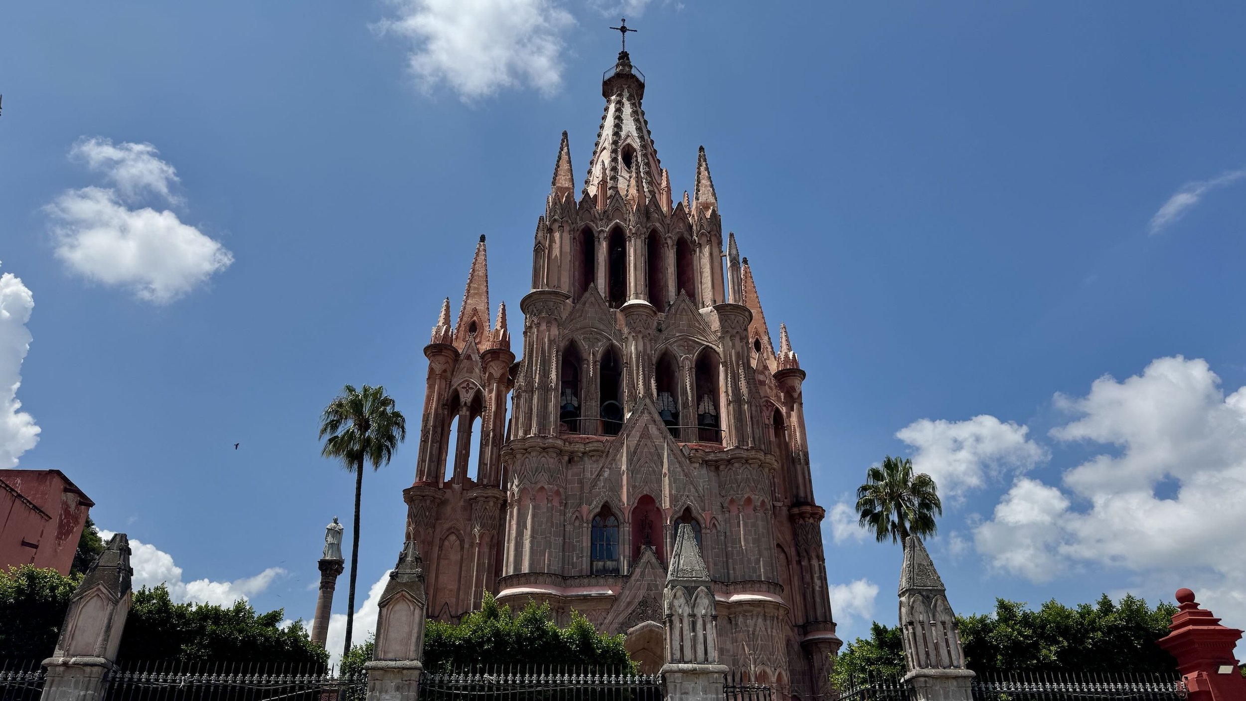 The Architecture of San Miguel de Allende: Historic Buildings That Give the City Its Soul