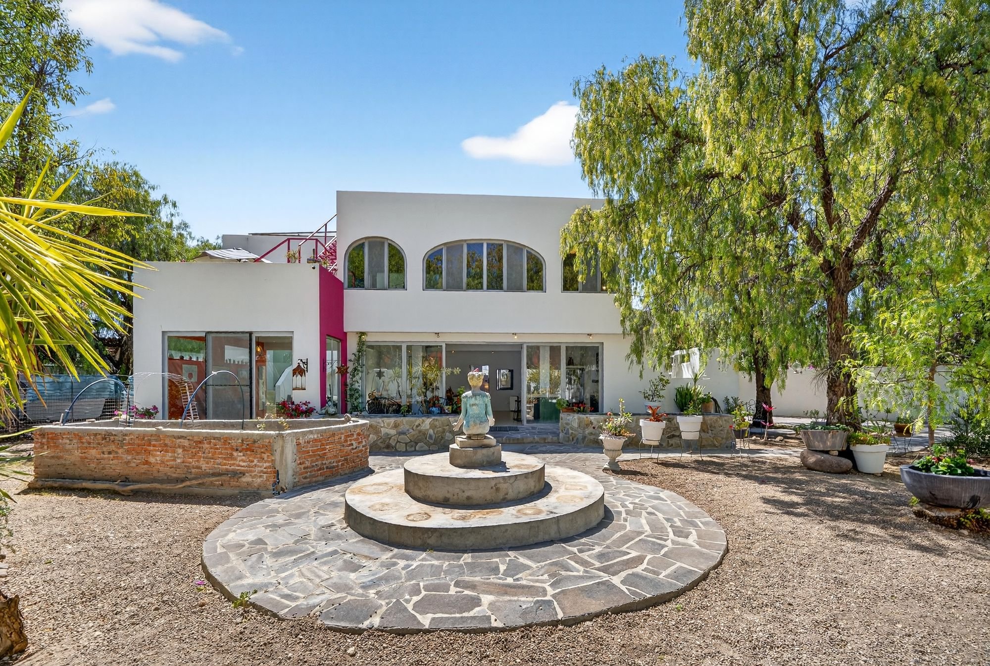 Modern country home with rooftop terrace in San Miguel de Allende