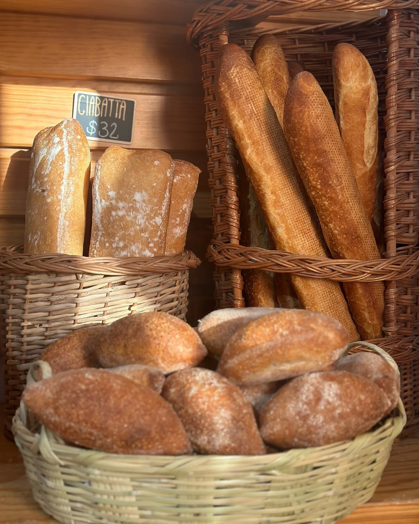 Buonforno bakery in San Miguel de Allende known for baguettes, cookies, and almond croissants