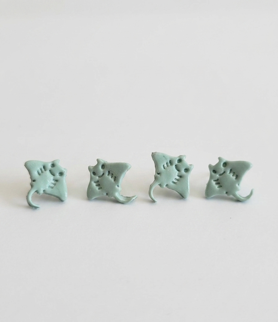 Sting Ray Studs