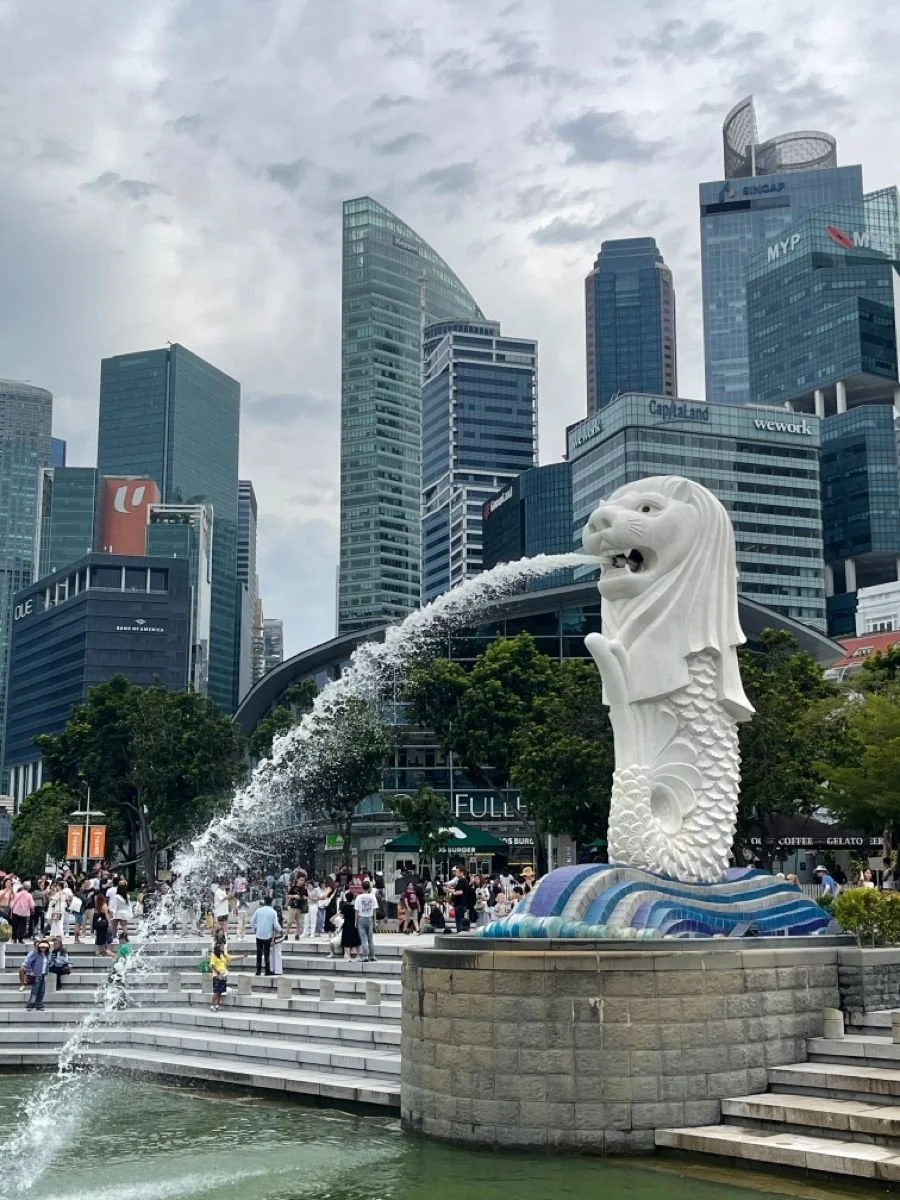 Merlion Park half-lion half-fish statue in Singapore