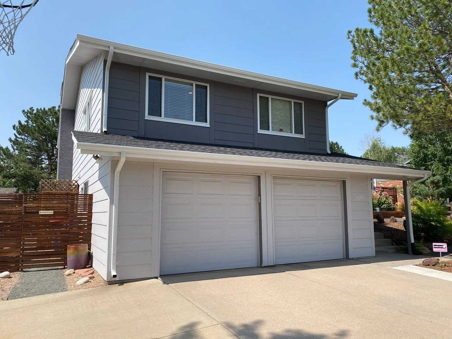 aurora-co-white-seamless-gutters-garage-05.jpg