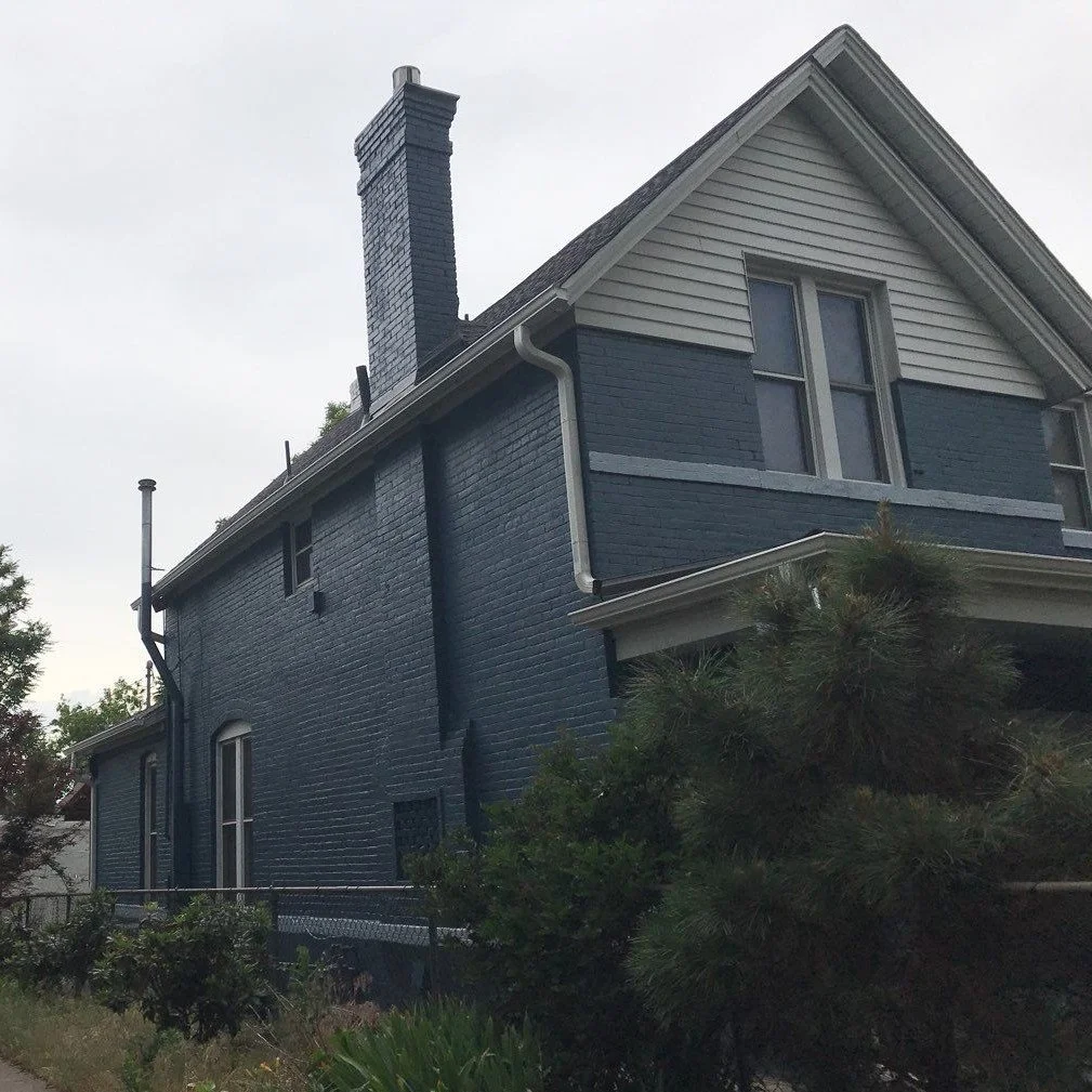 lafayette-co-blue-brick-home-gutters-downspouts.jpg