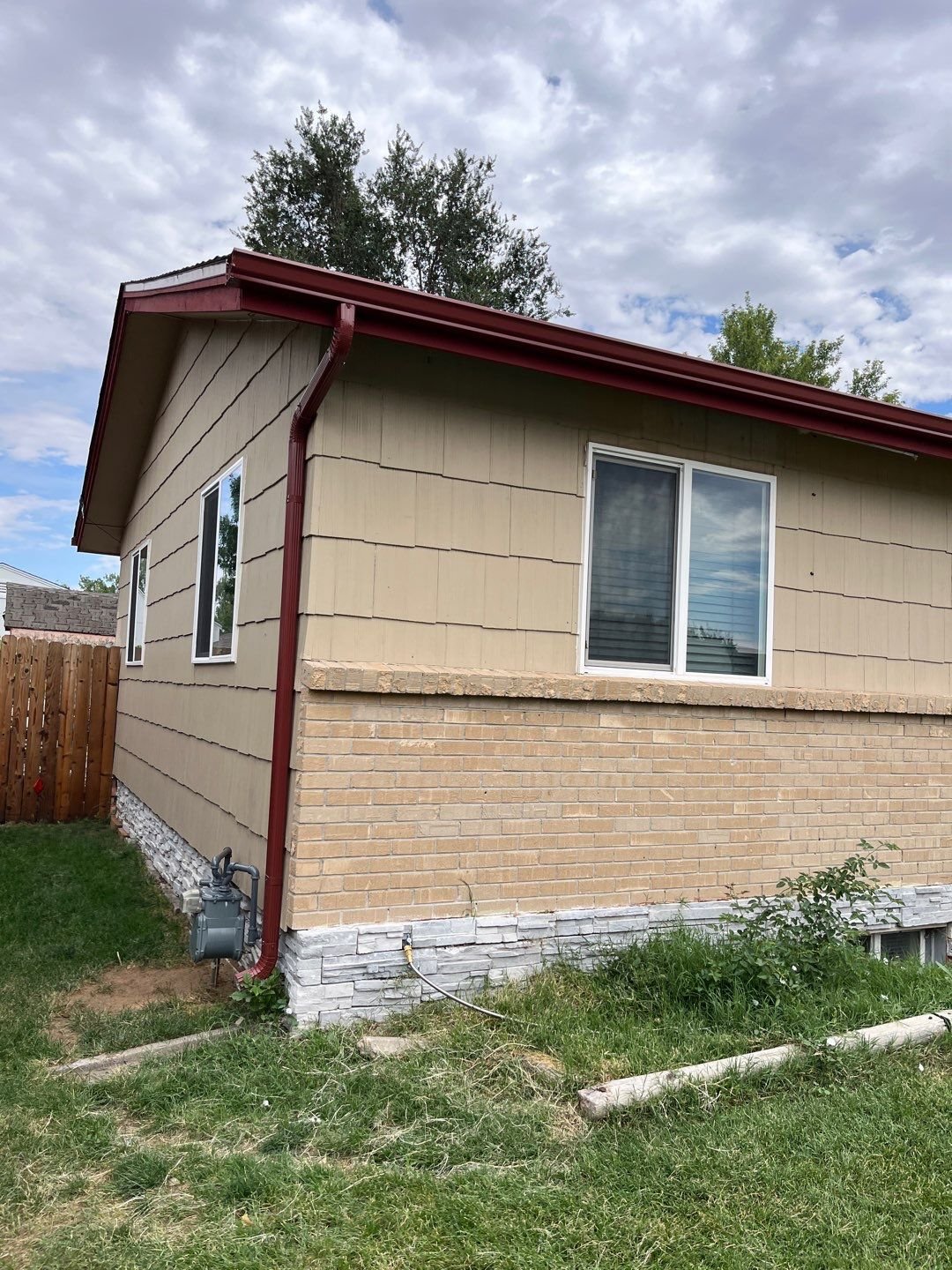 Red Seamless Gutters Replaced (3).JPG