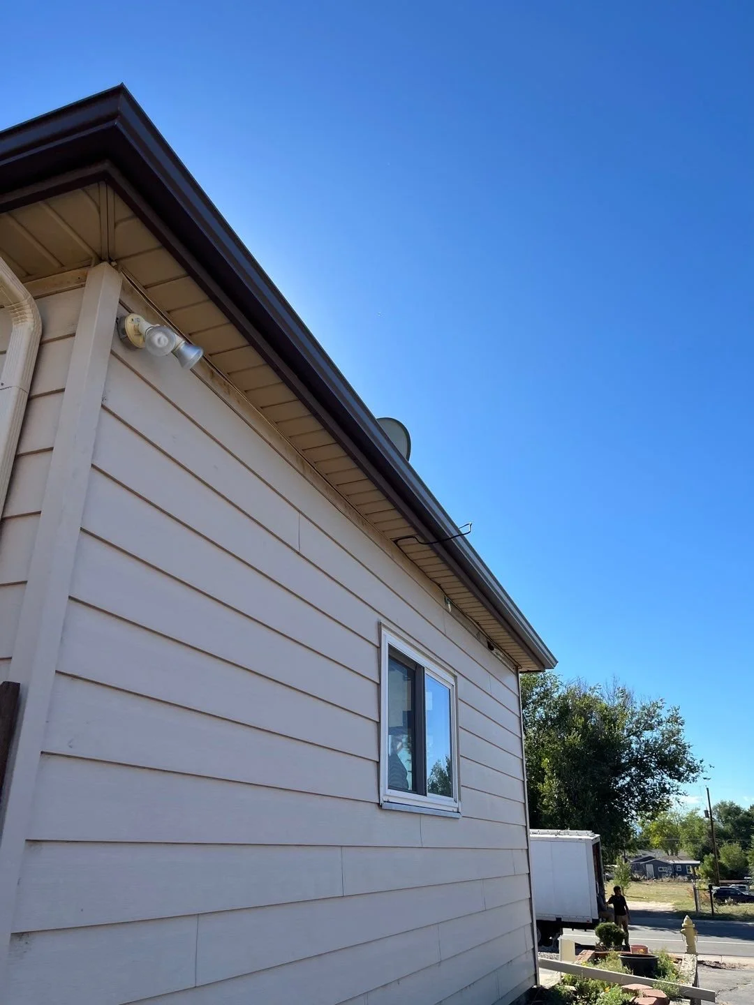 commerce-city-co-single-story-seamless-gutter-system.jpg