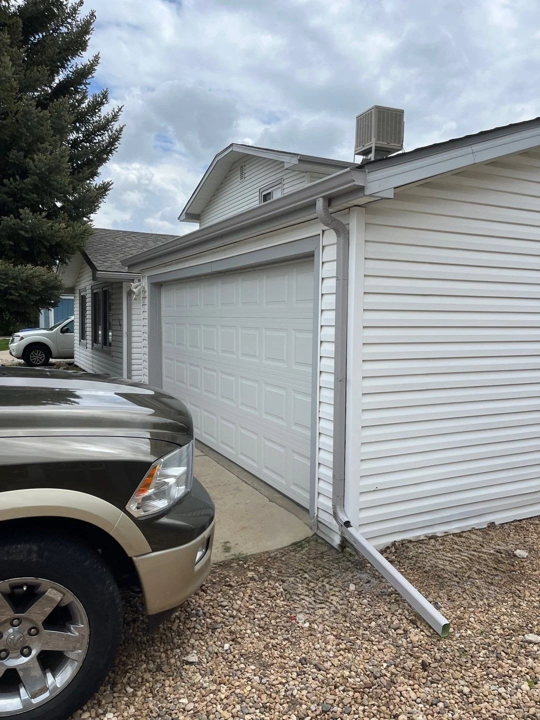 longmont-co-white-gutter-installation-garage.jpg
