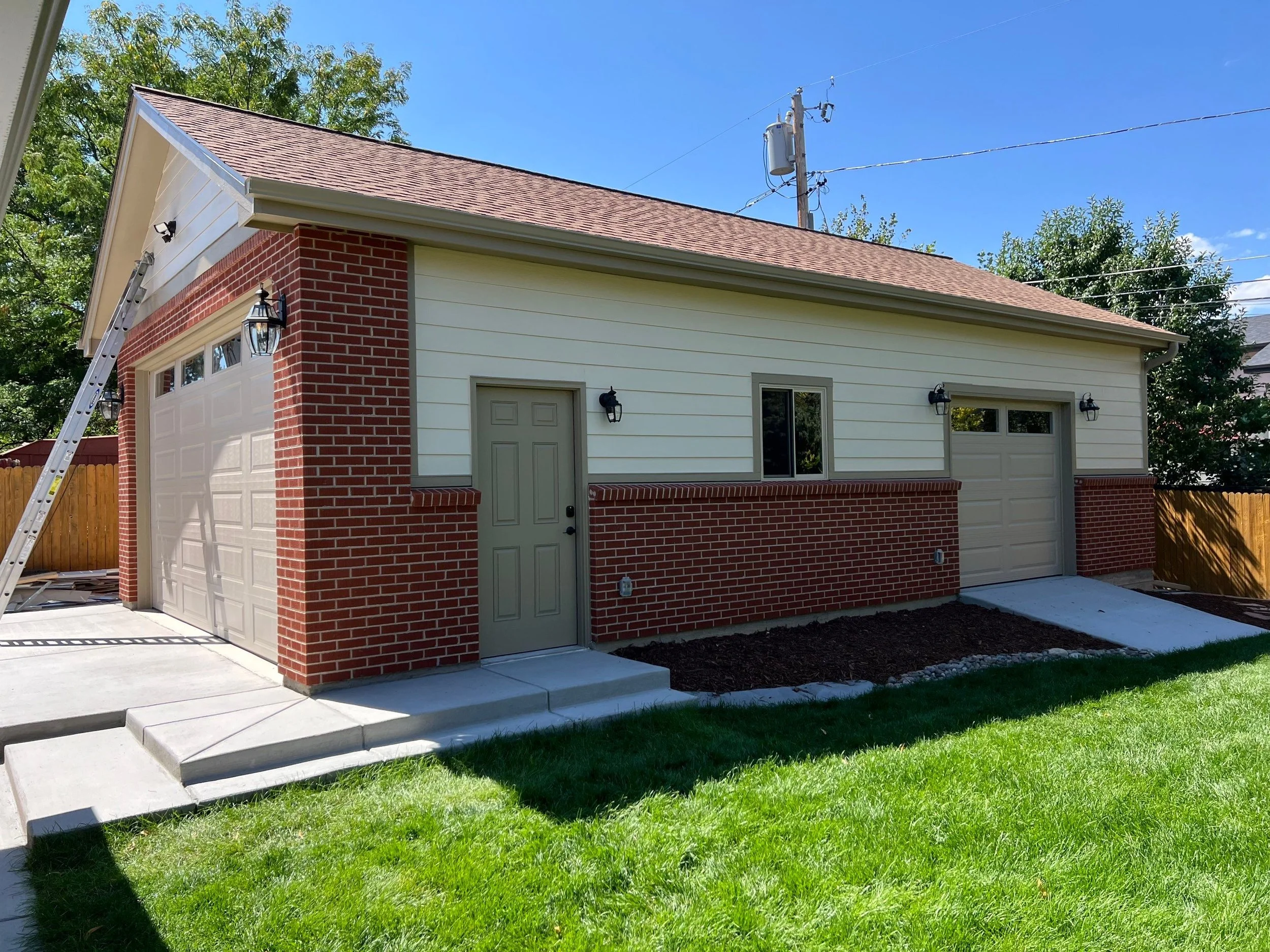 littleton-co-detached-garage-seamless-gutters.jpg