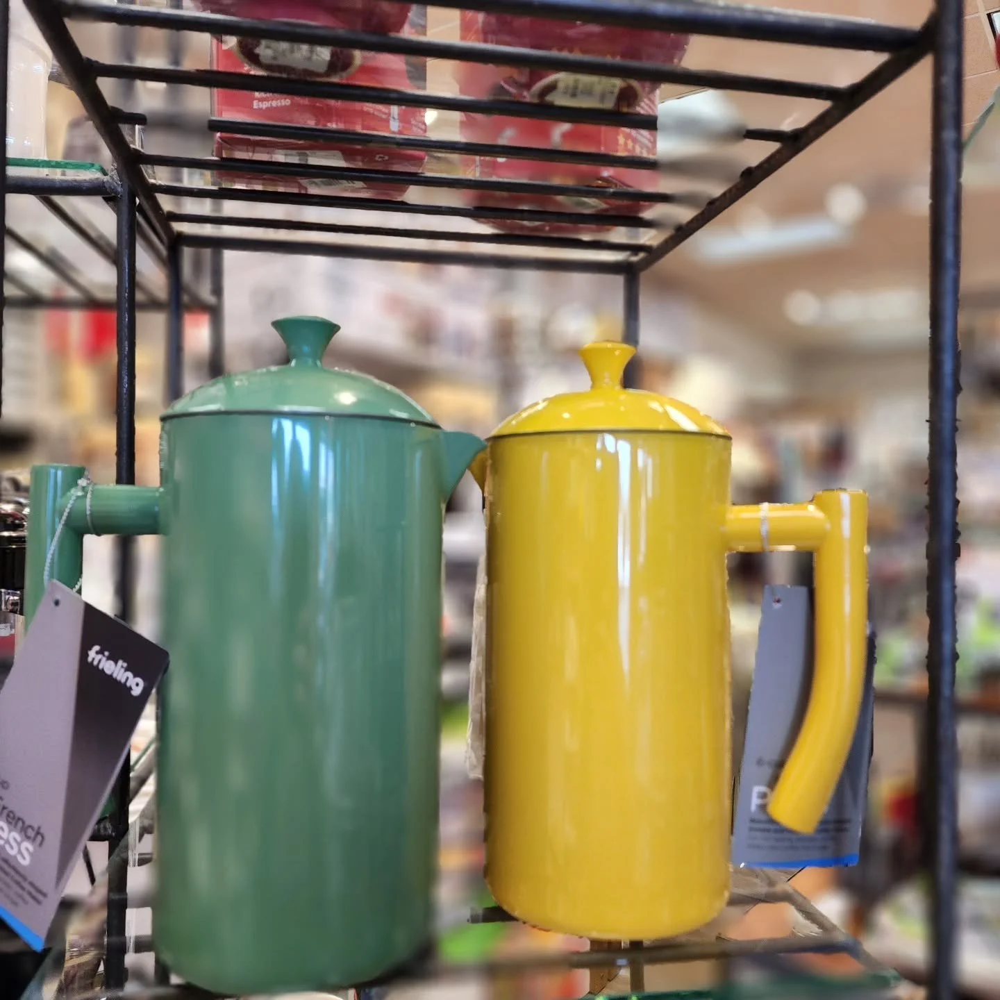 🎉 New items in the shop!

1. Colorful @frieling_usa French Presses 

2. 3, 6, and 9 cup Espresso Makers from @finobrew

3. Borosilicate glass Pour Over set from @finobrew

4. @adhoc_design Chili Grinder 

5. New colors of @zerojapan_inc Salt Boxes

