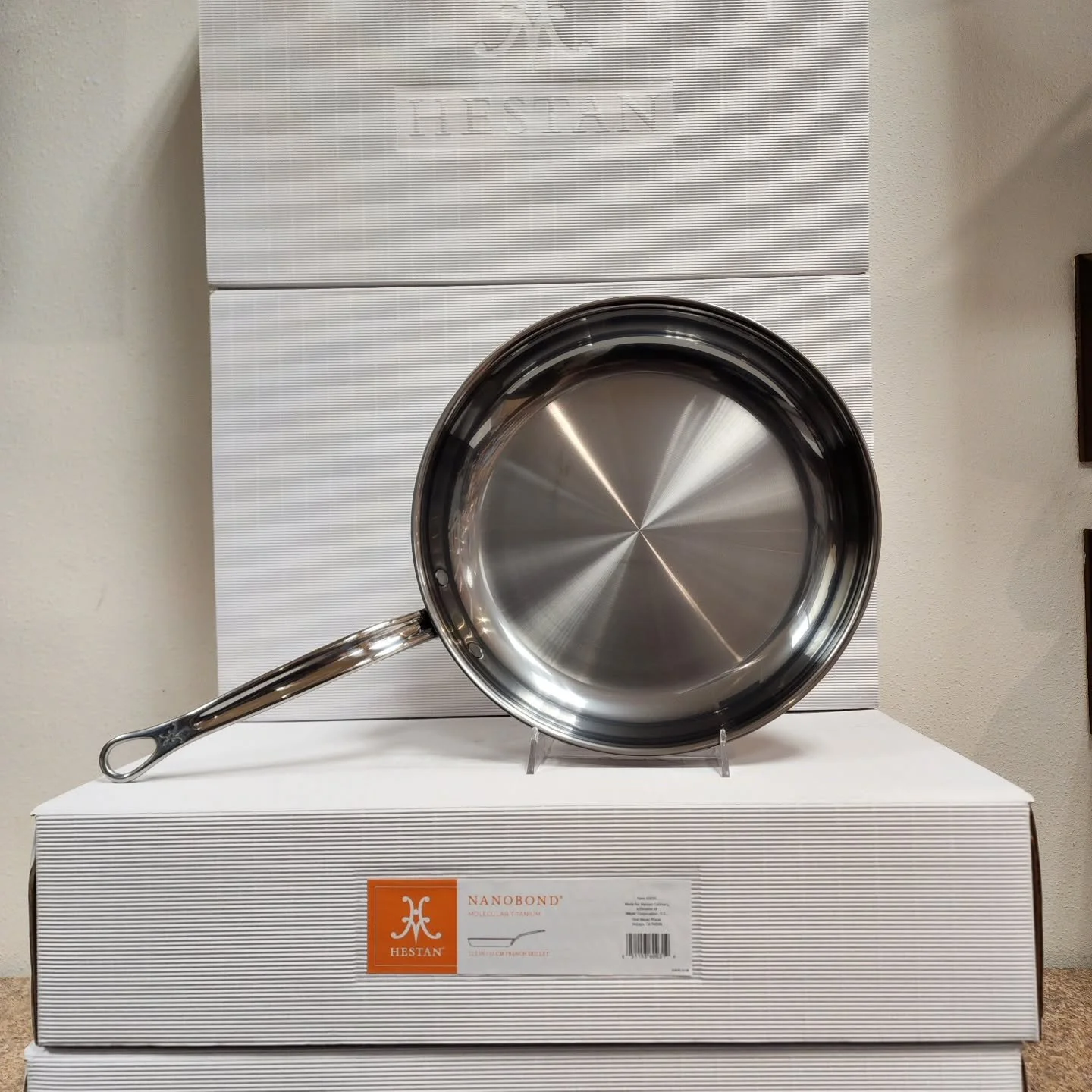 🎉After months of waiting, they're back!

🍳If you've been eyeing the 12.5" Nanobond Skillet from @hestanculinary , now is the time to snag one before they're gone again!