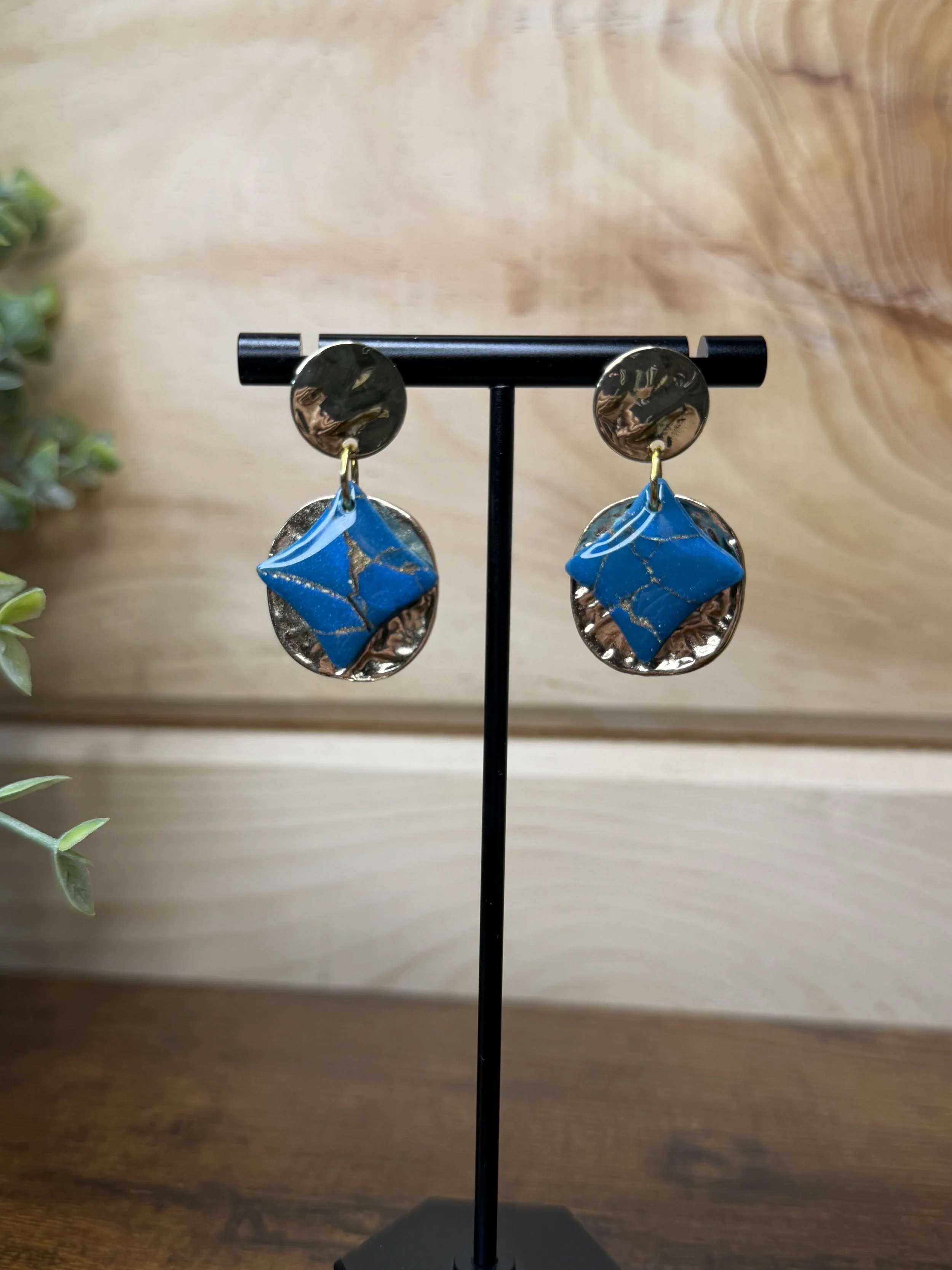 Golden Shimmer Stone