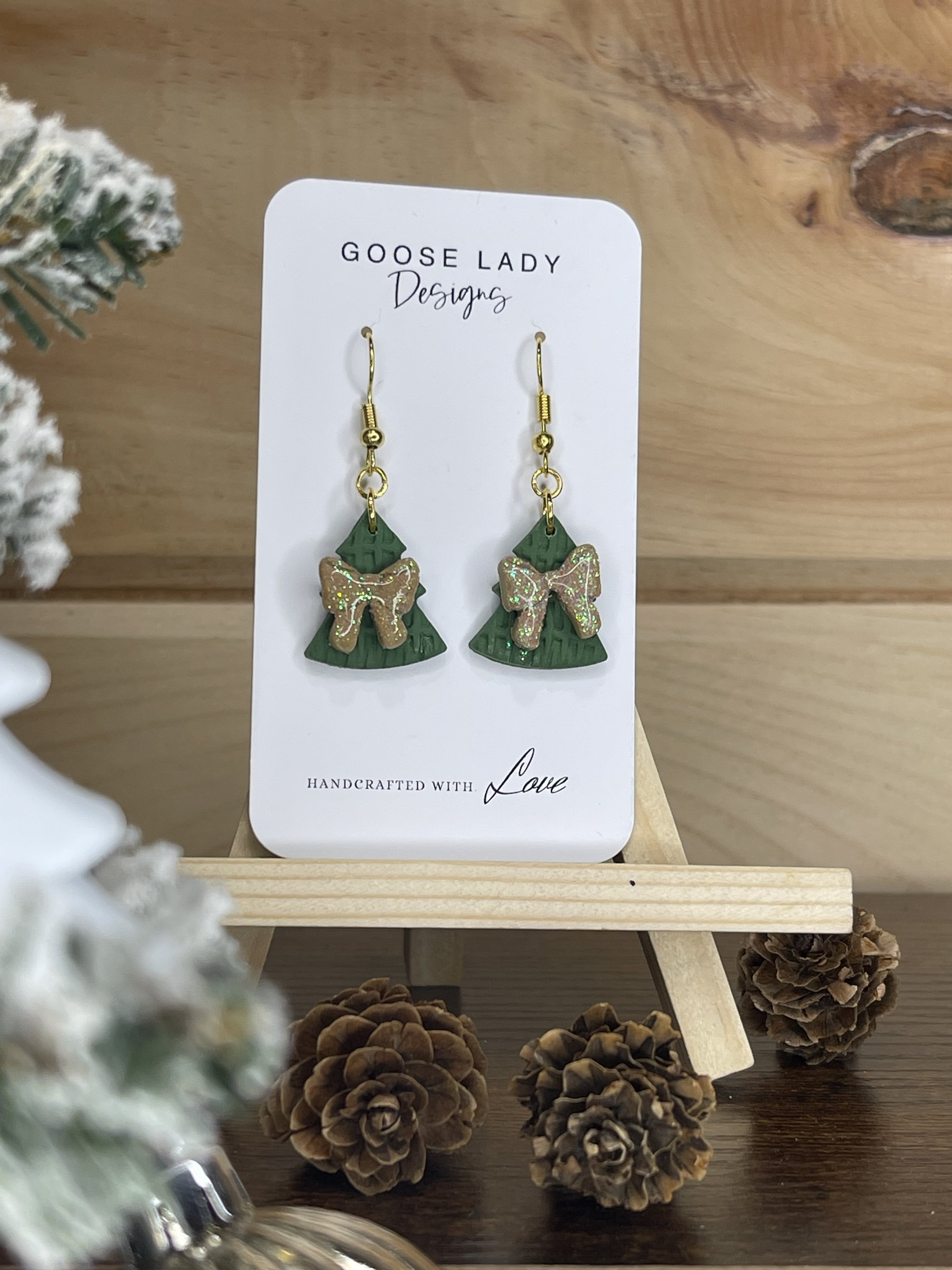 Christmas tree with sparkle bow